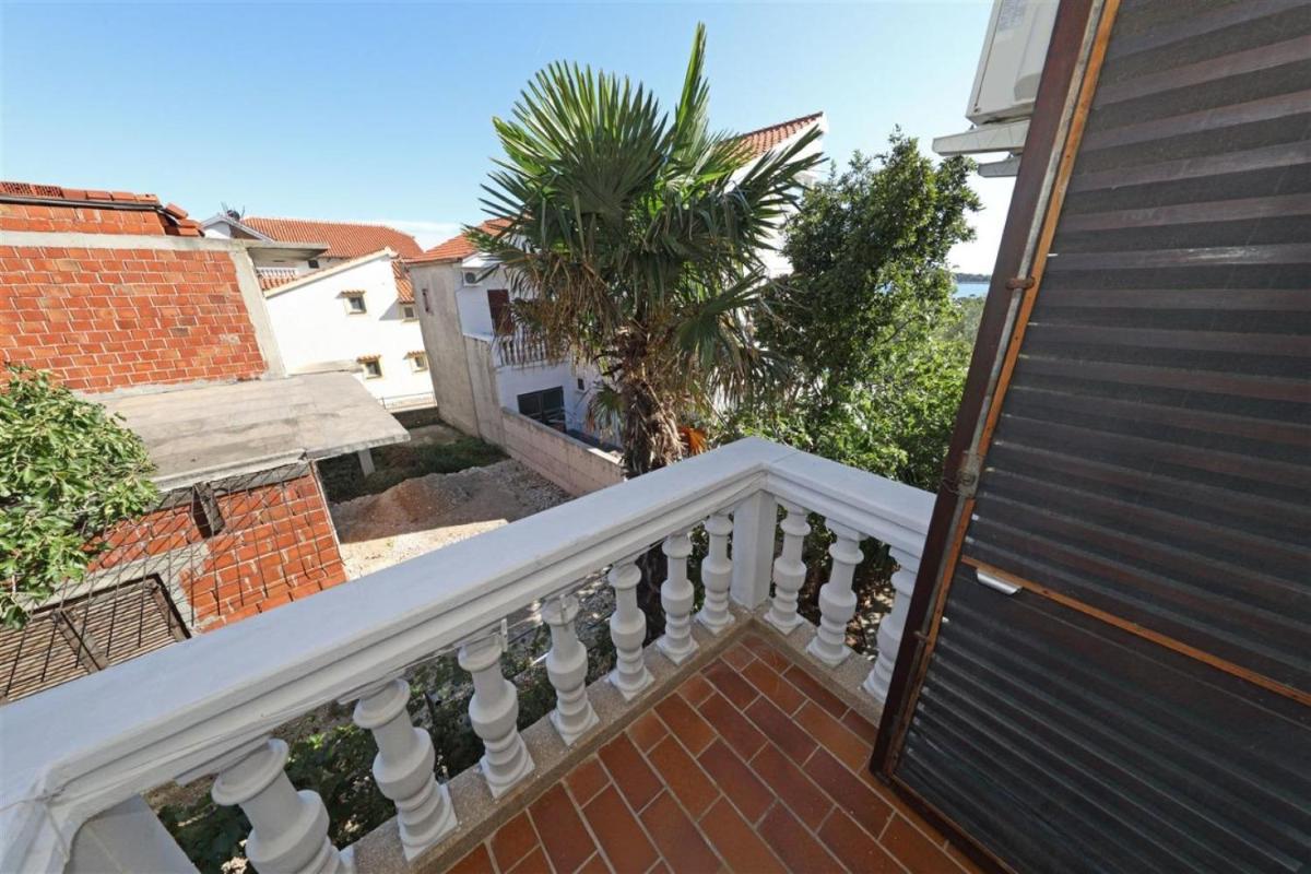 Apartments Slavka - free parking & BBQ view 3