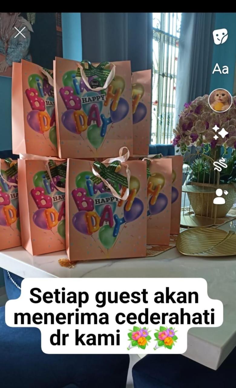 RIANI HOMESTAY