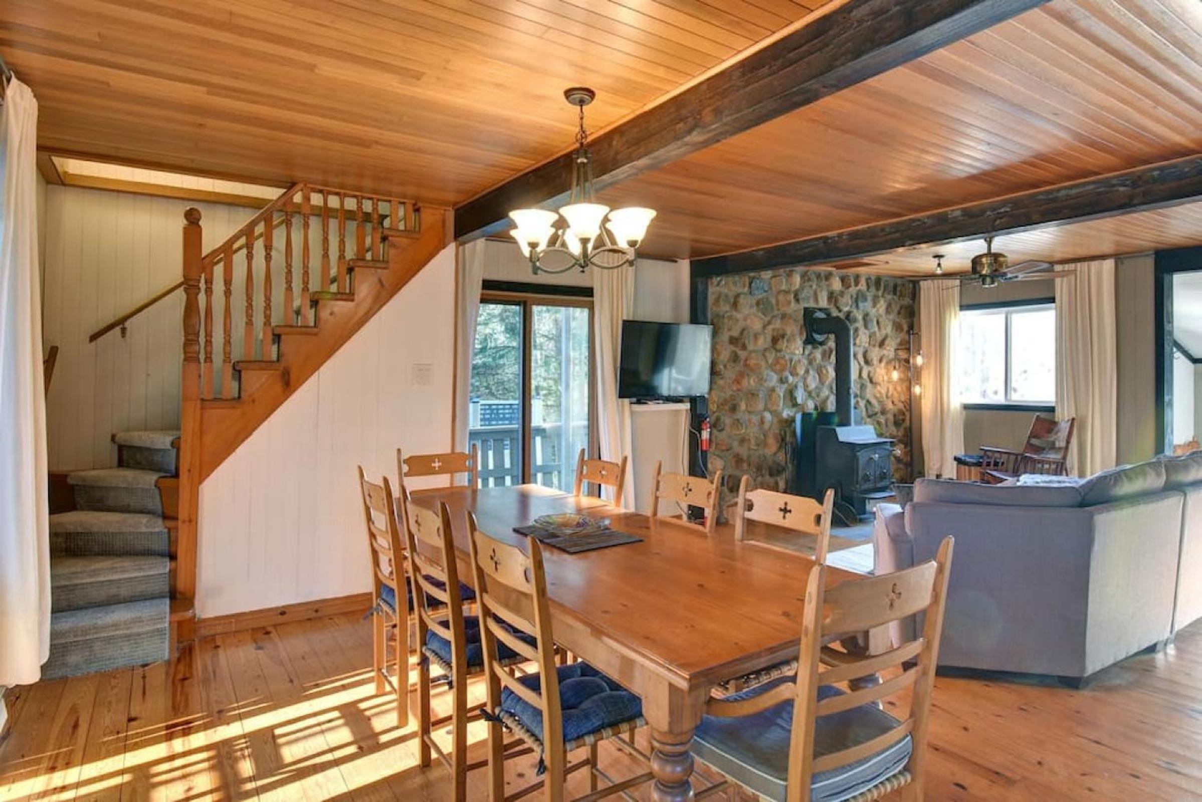 The Woodland Cabin by Instant Suites - Old Village Mont-Tremblant