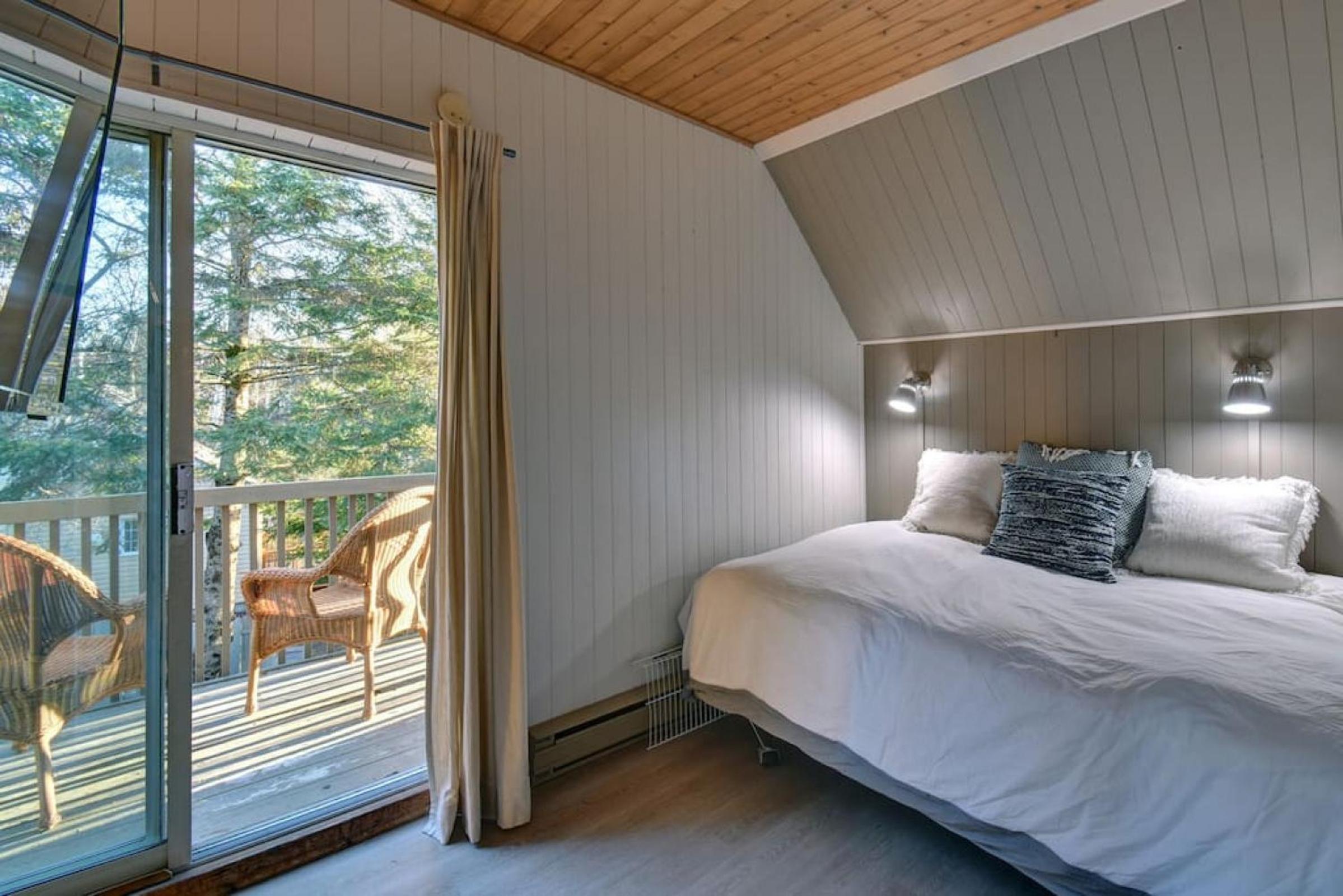 The Woodland Cabin by Instant Suites - Old Village Mont-Tremblant
