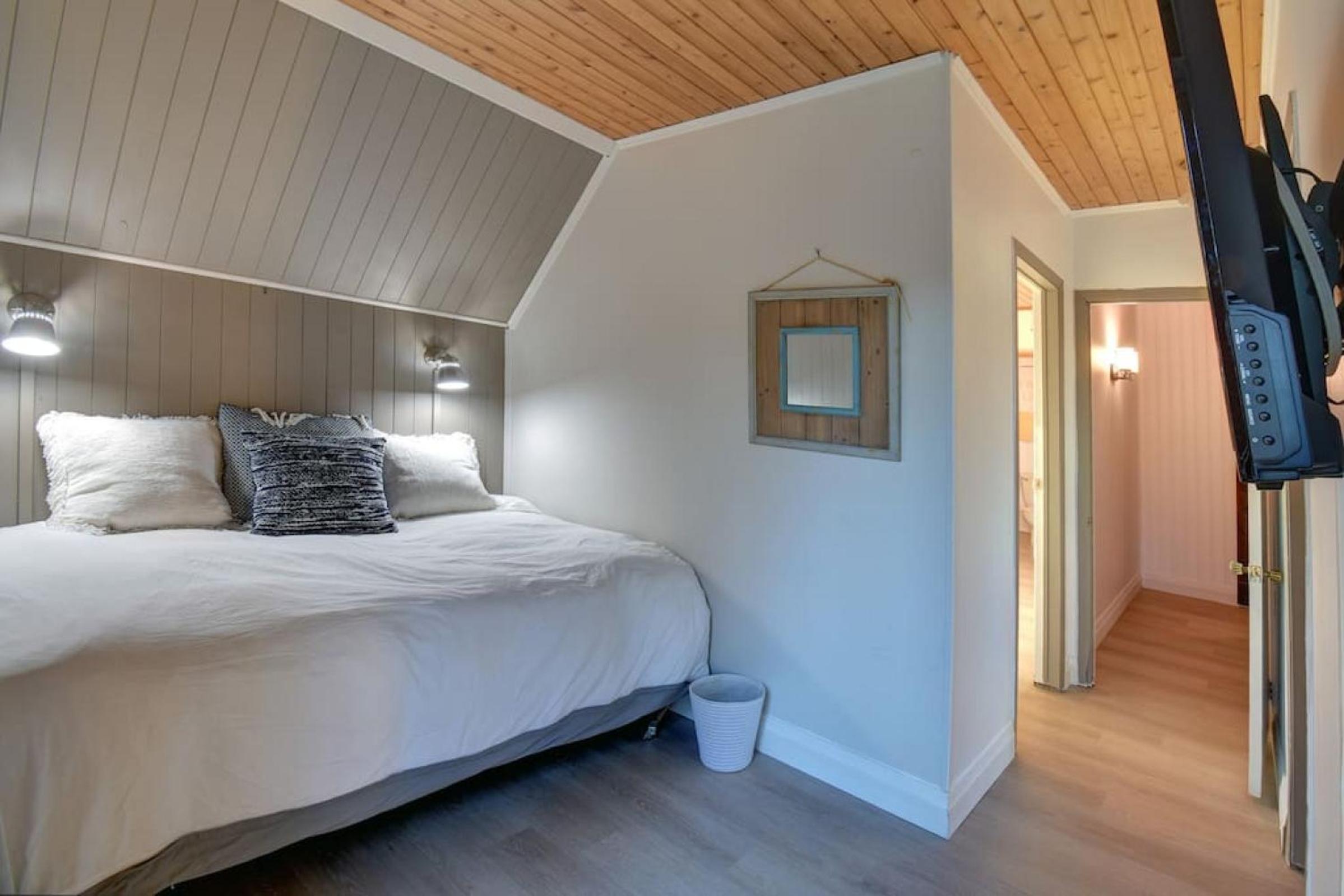 The Woodland Cabin by Instant Suites - Old Village Mont-Tremblant