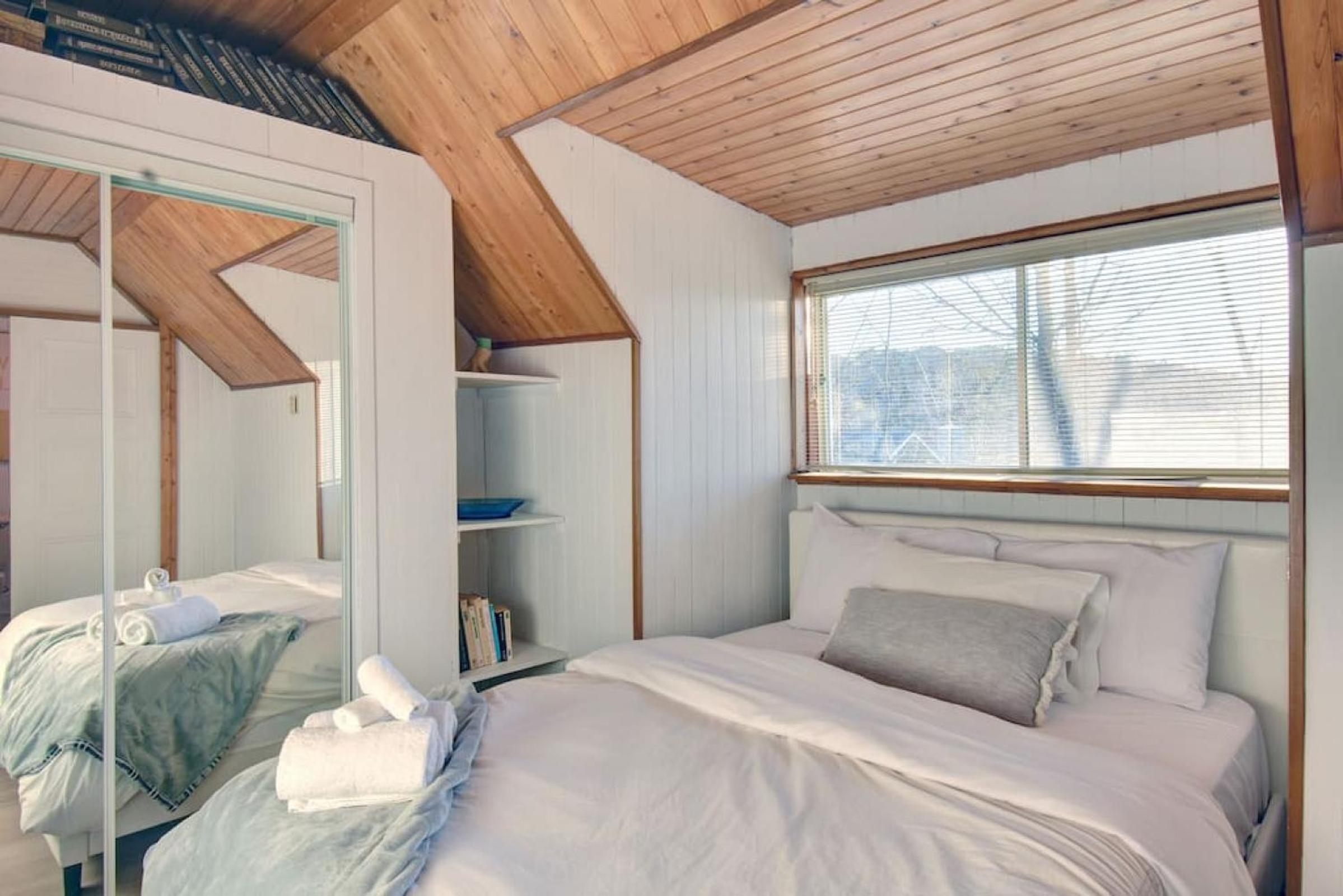 The Woodland Cabin by Instant Suites - Old Village Mont-Tremblant