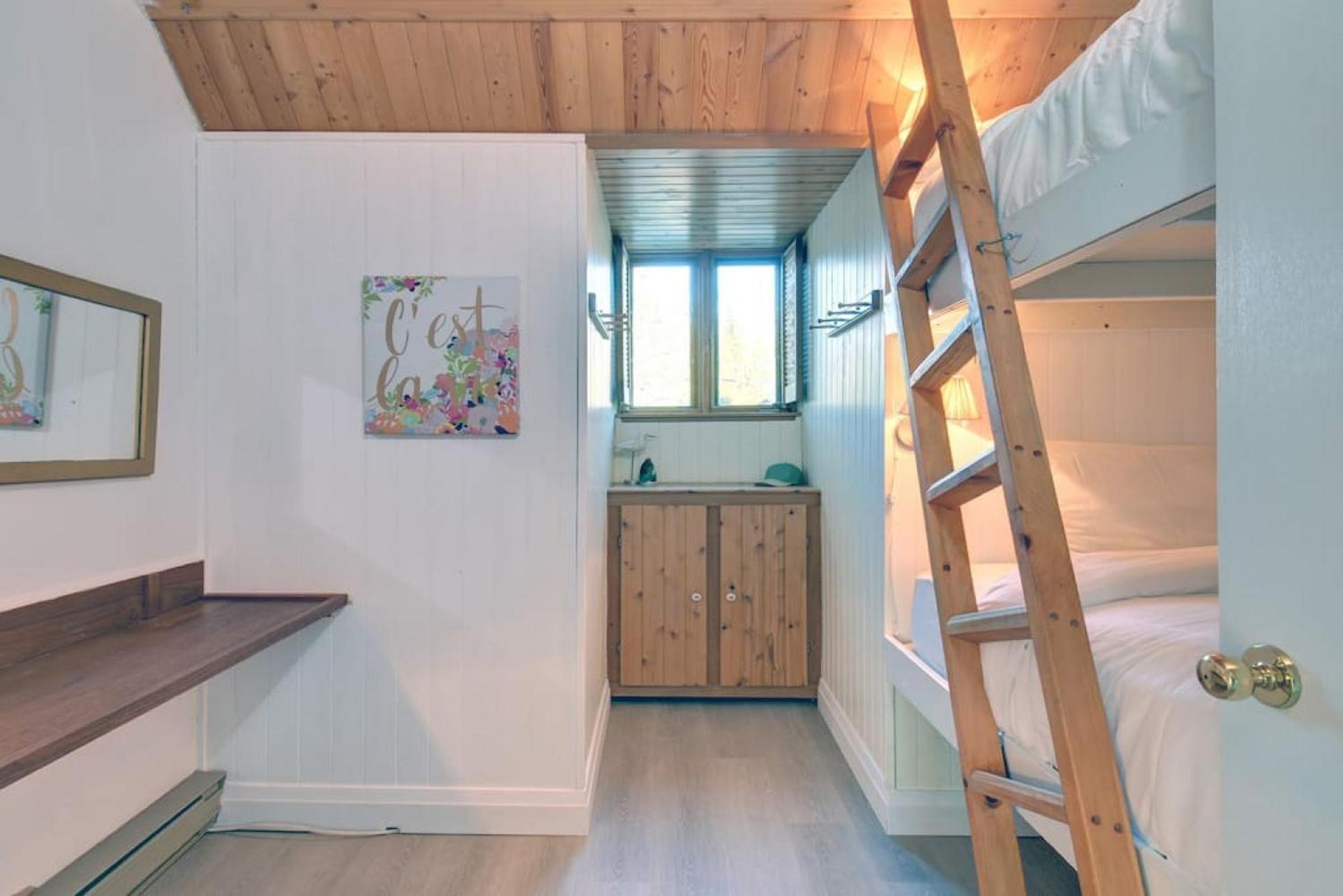 The Woodland Cabin by Instant Suites - Old Village Mont-Tremblant