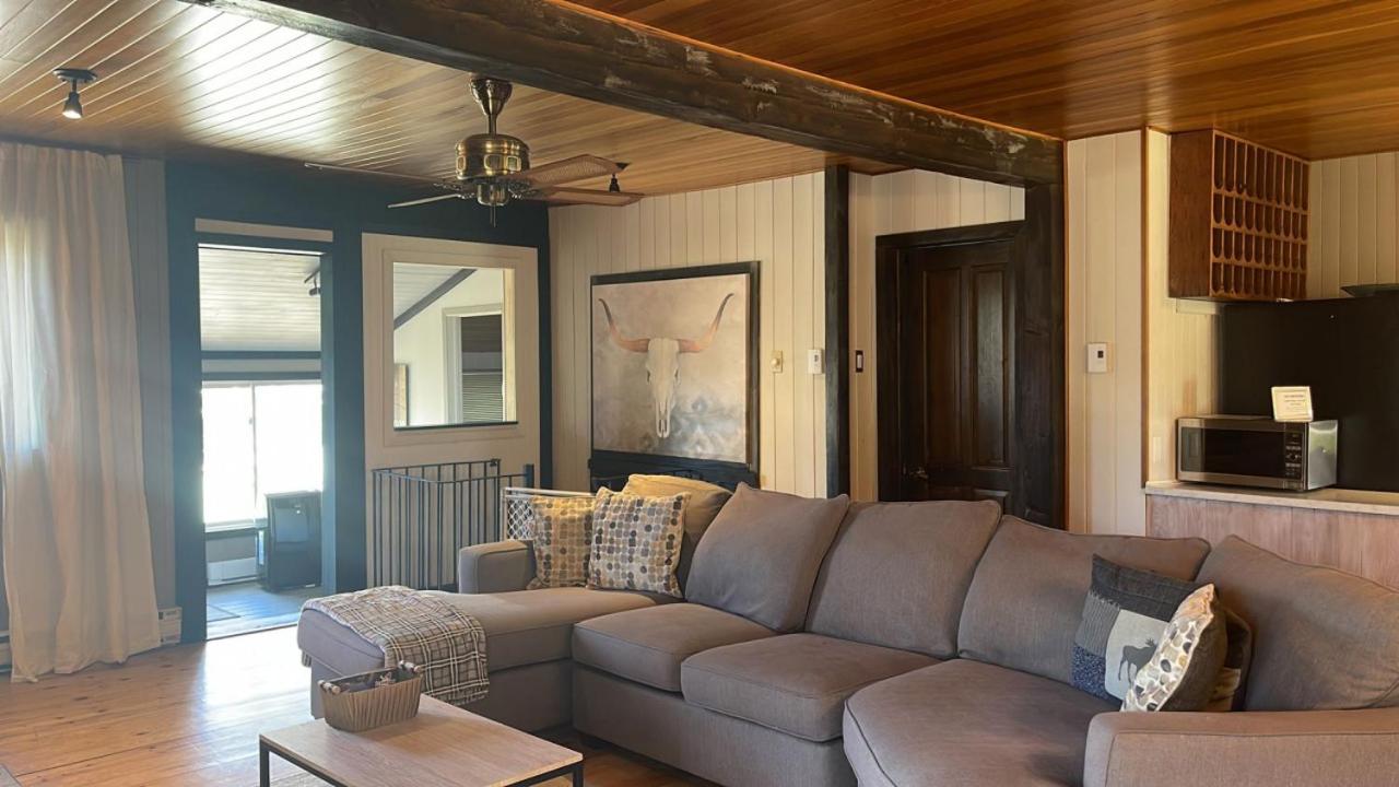 The Woodland Cabin by Instant Suites - Old Village Mont-Tremblant