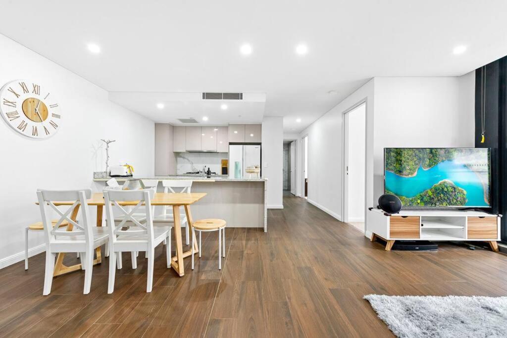Four bedroom apartment with facilities in Olympic Park