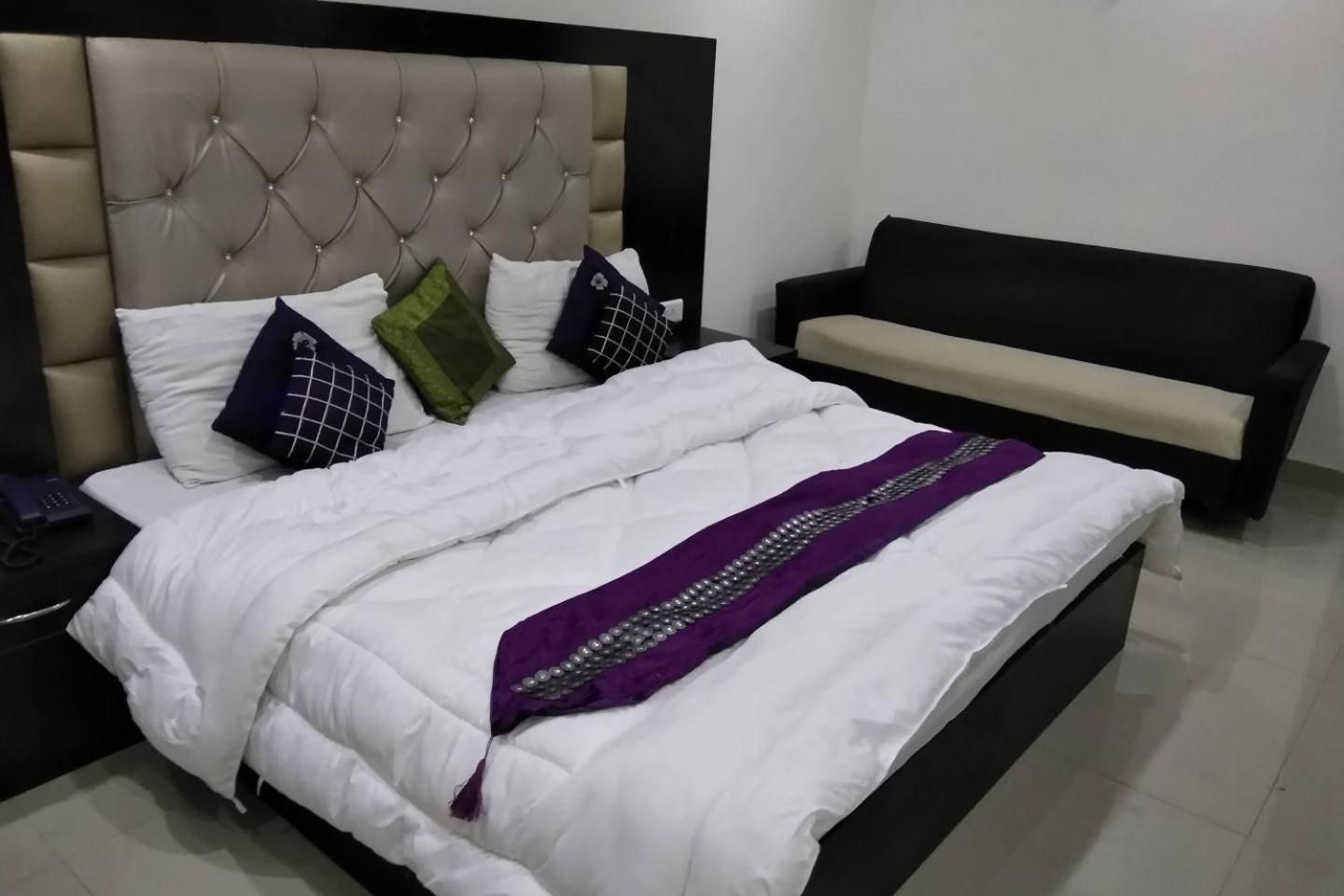 HOTEL VISHESH CONTINENTAL