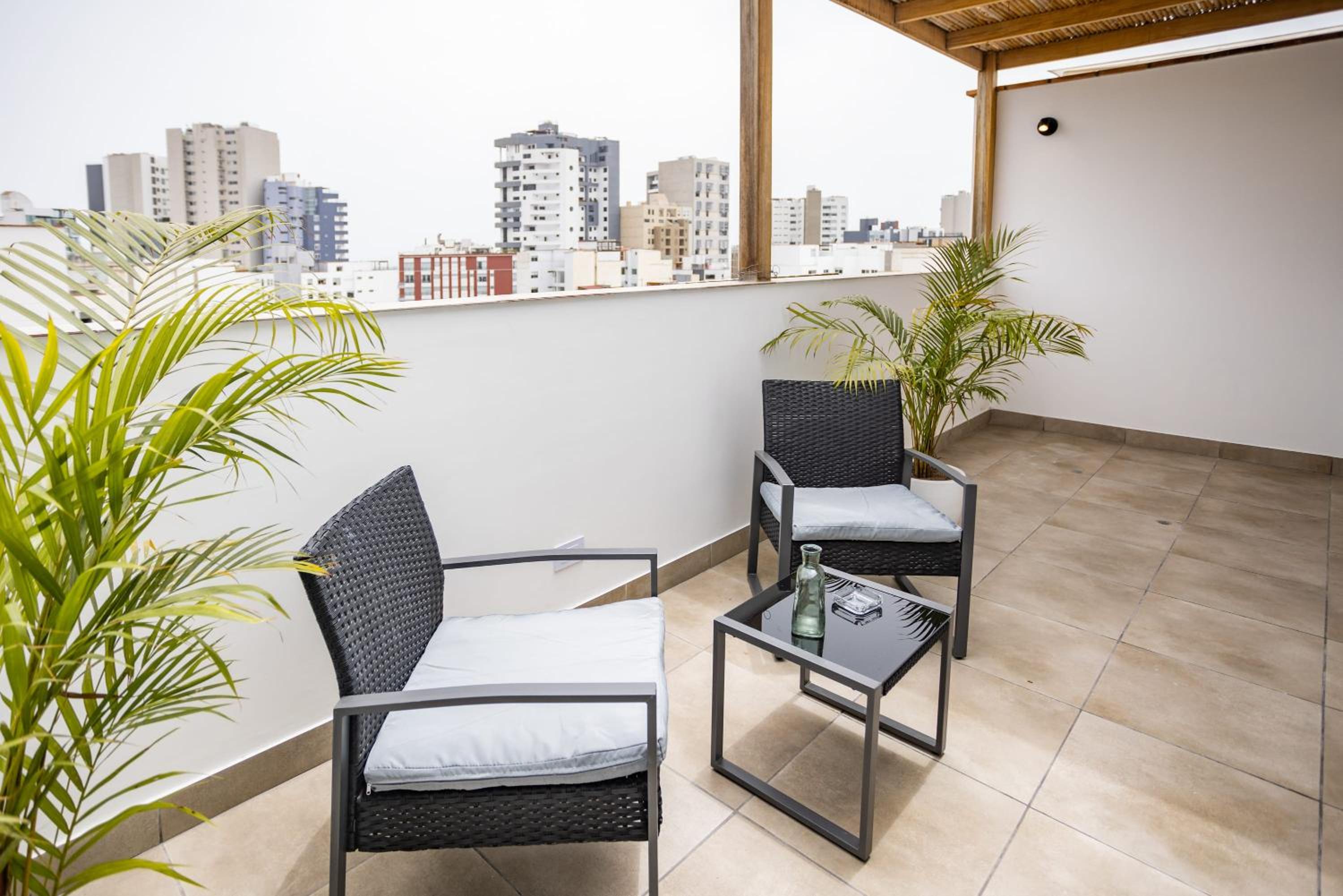 Outstanding 3BR with Terrace in Miraflores view 3