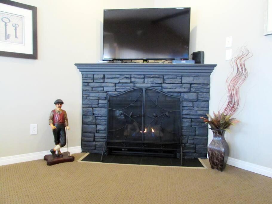 Lethbridge Vacations - Paradise Canyon Golf Resort, Signature Luxury Villa 382 - Property Image 3