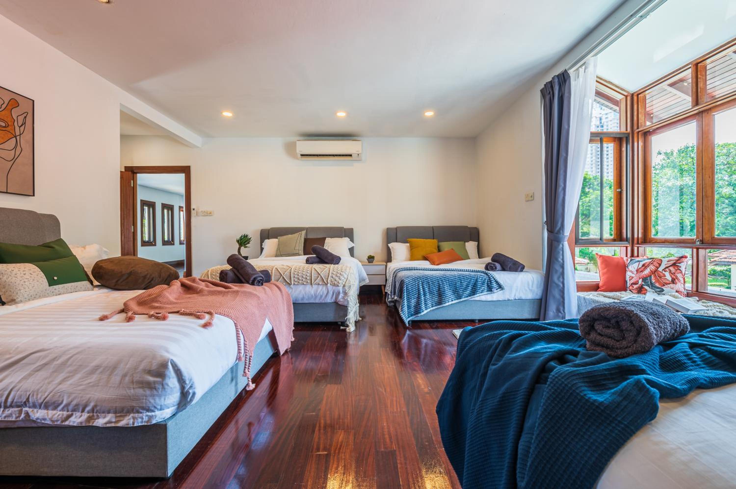 Tropical Bliss Luxe 5BR 30Pax Private Pool Villa KL by Verano