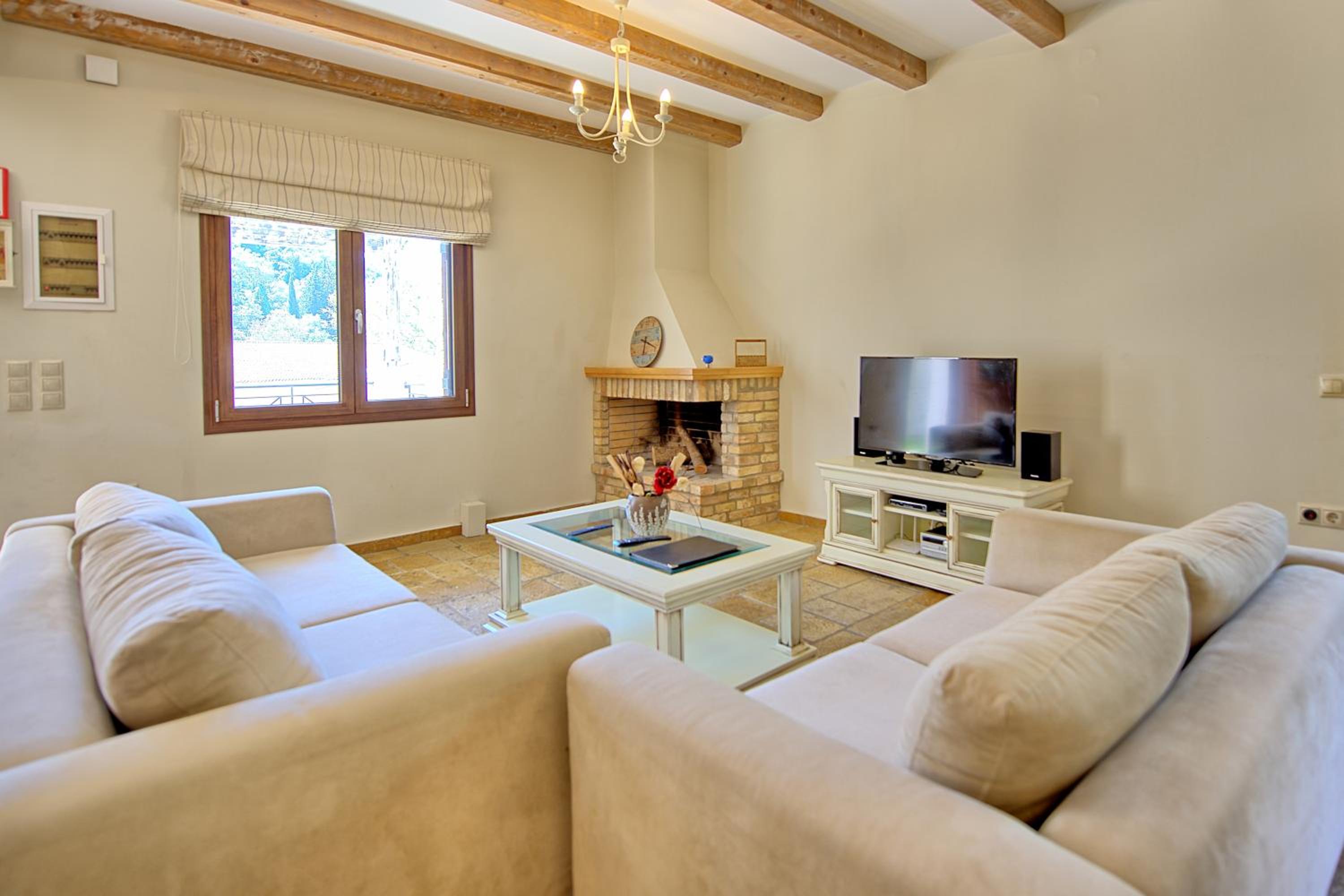 Villa Angie - 150m2 Nature Retreat with Private Pool in Nymfes by PosarelliVillas