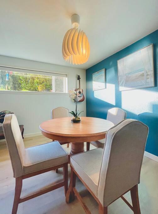 1400sf Cozy Retreat with Sound View, Garden & Privacy view 4