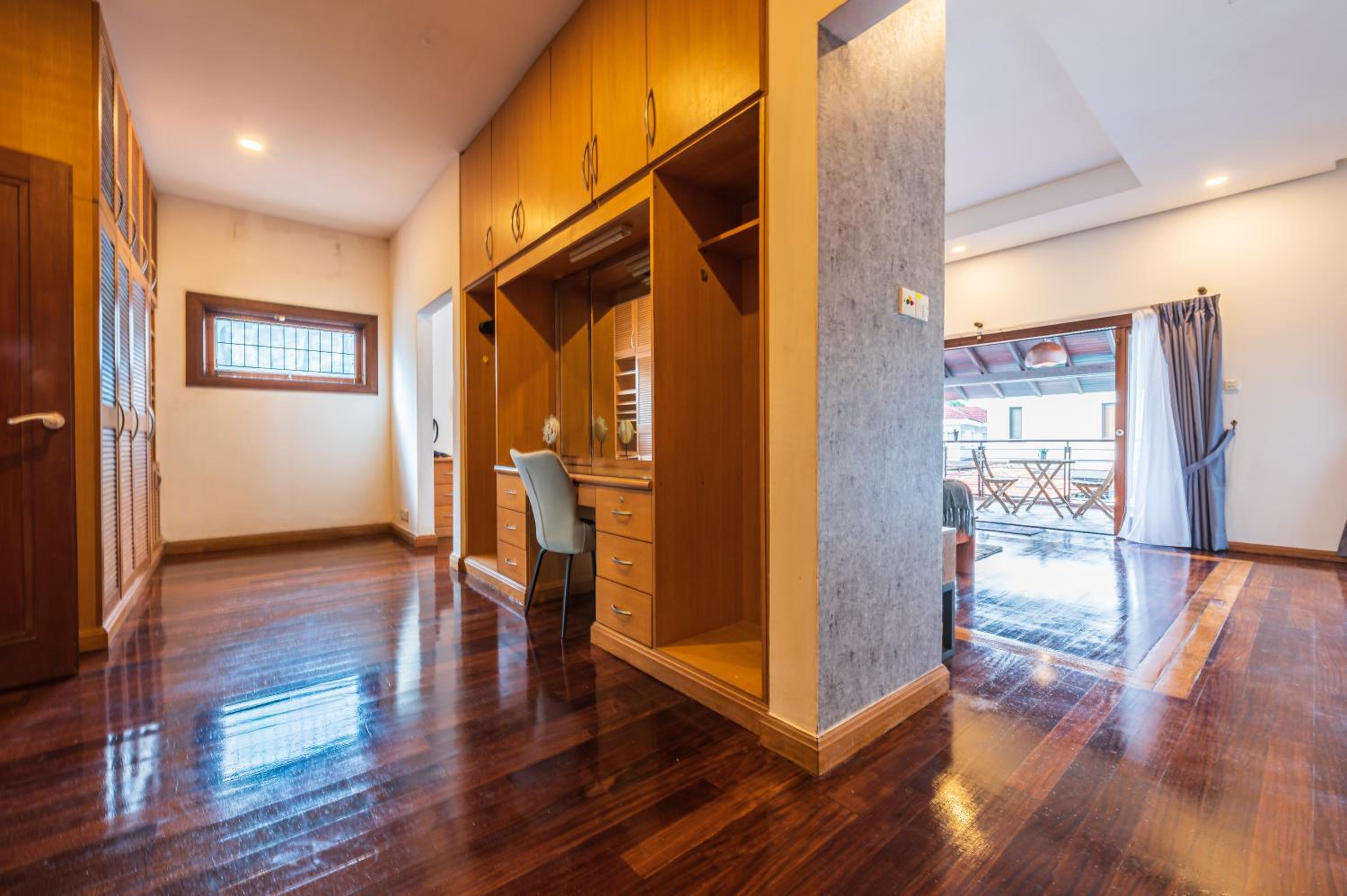 Tropical Bliss Luxe 5BR 30Pax Private Pool Villa KL by Verano