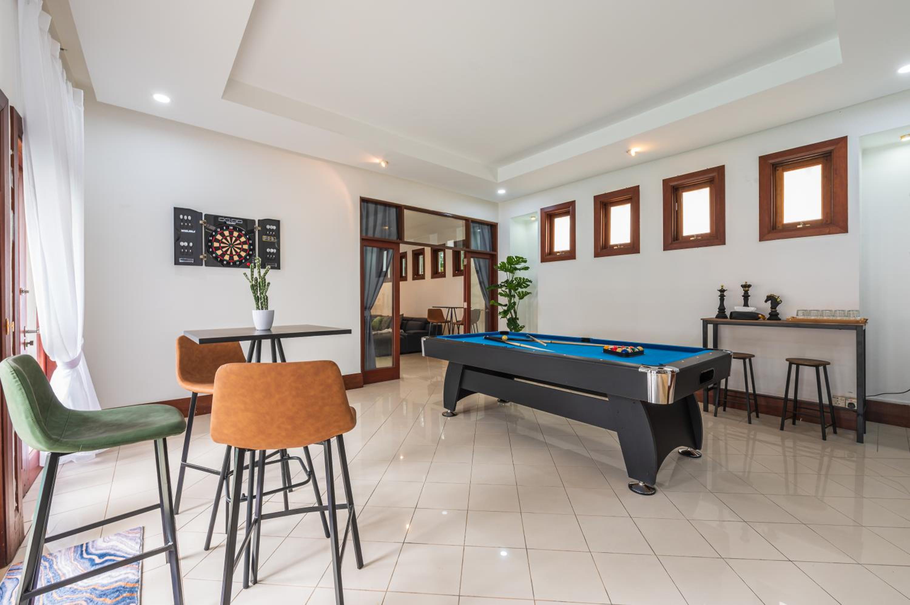 Tropical Bliss Luxe 5BR 30Pax Private Pool Villa KL by Verano