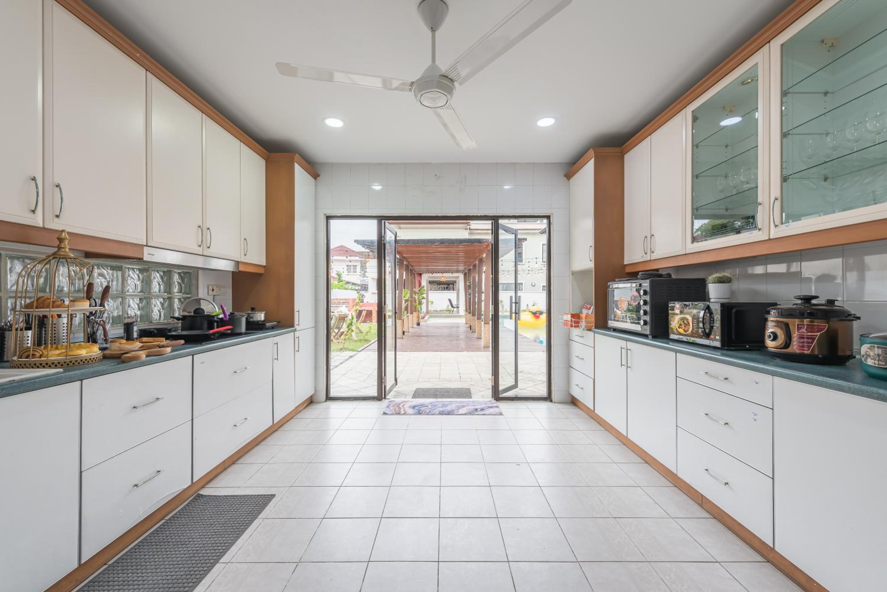 Tropical Bliss Luxe 5BR 30Pax Private Pool Villa KL by Verano