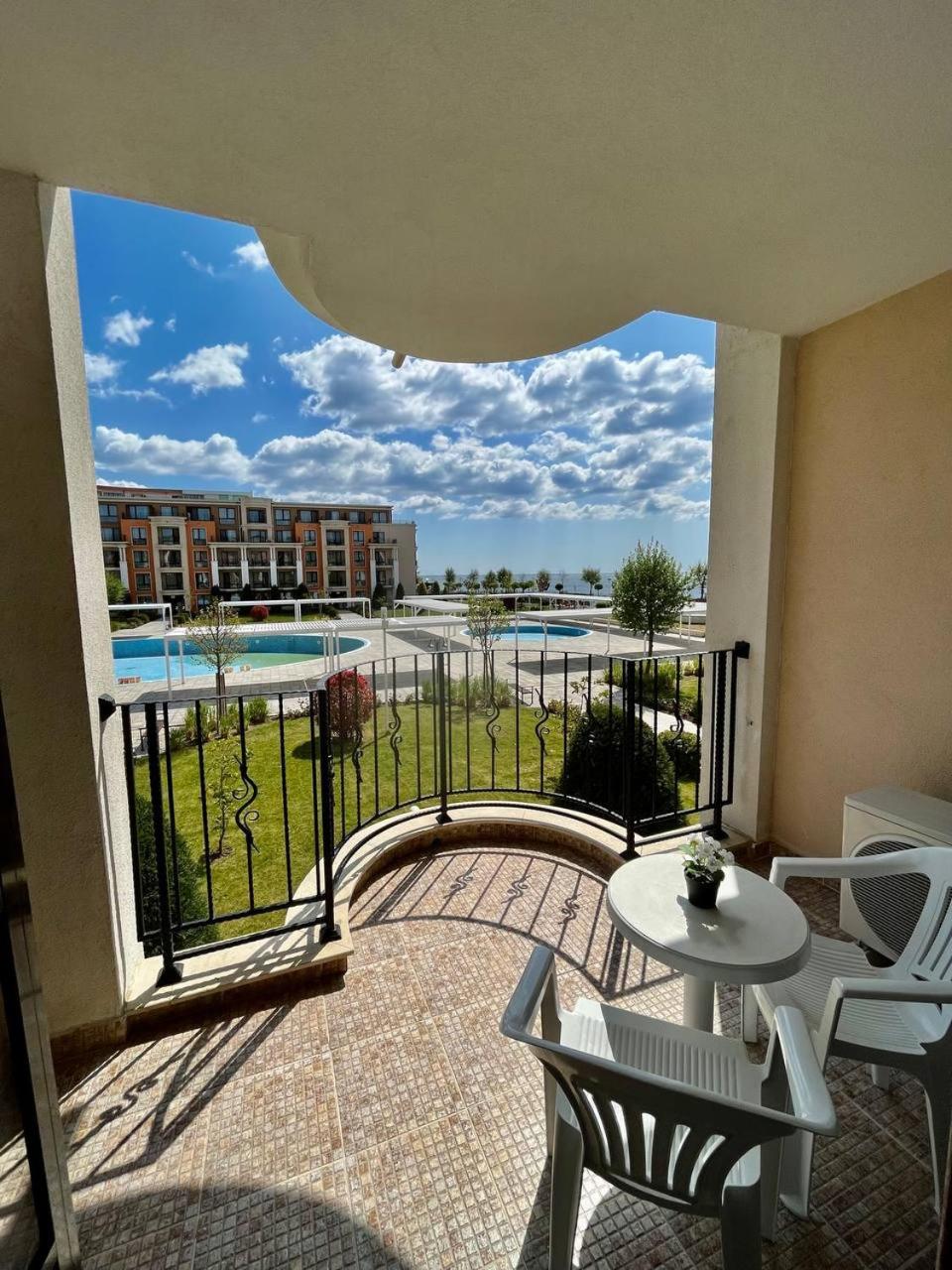 SEA VIEW Apartment on the Sunny Beach