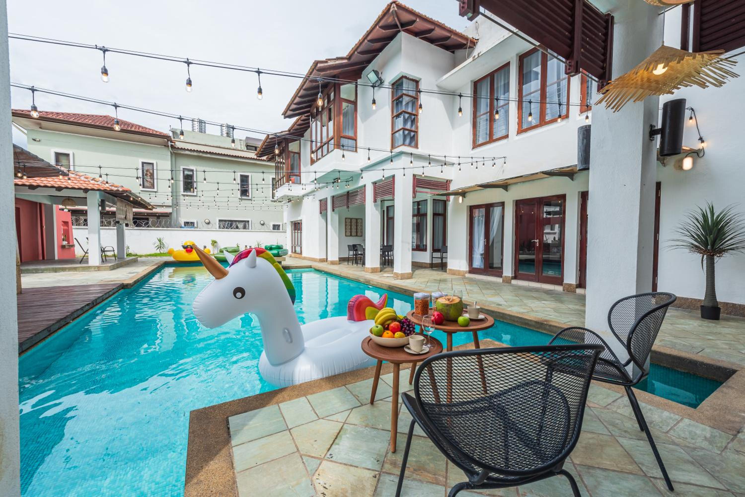 Tropical Bliss Luxe 5BR 30Pax Private Pool Villa KL by Verano