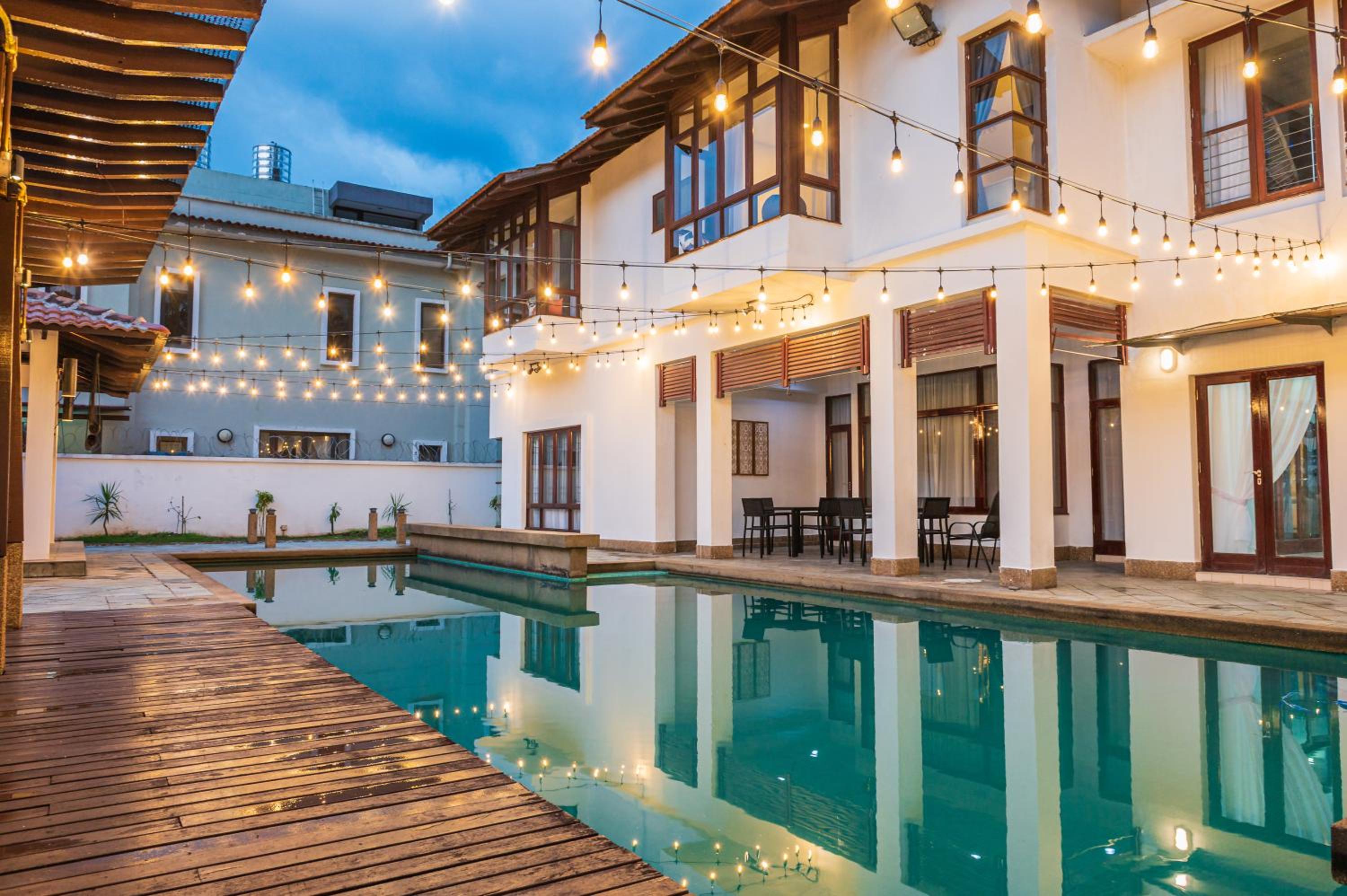 Tropical Bliss Luxe 5BR 30Pax Private Pool Villa KL by Verano