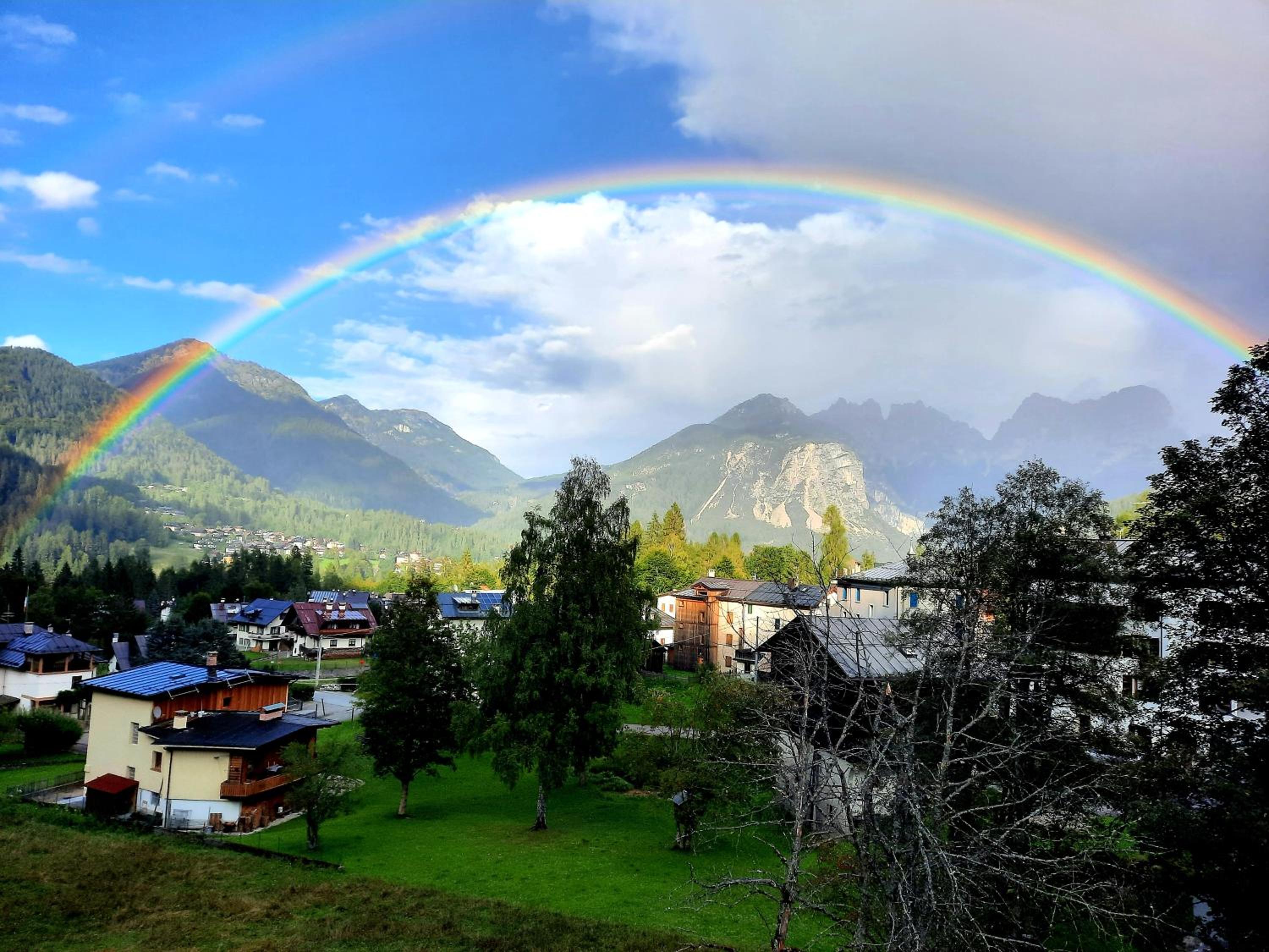 Appartamenti Dolomiti view 2