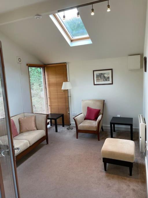 Self catering apartment at Beechwalk House. view 4