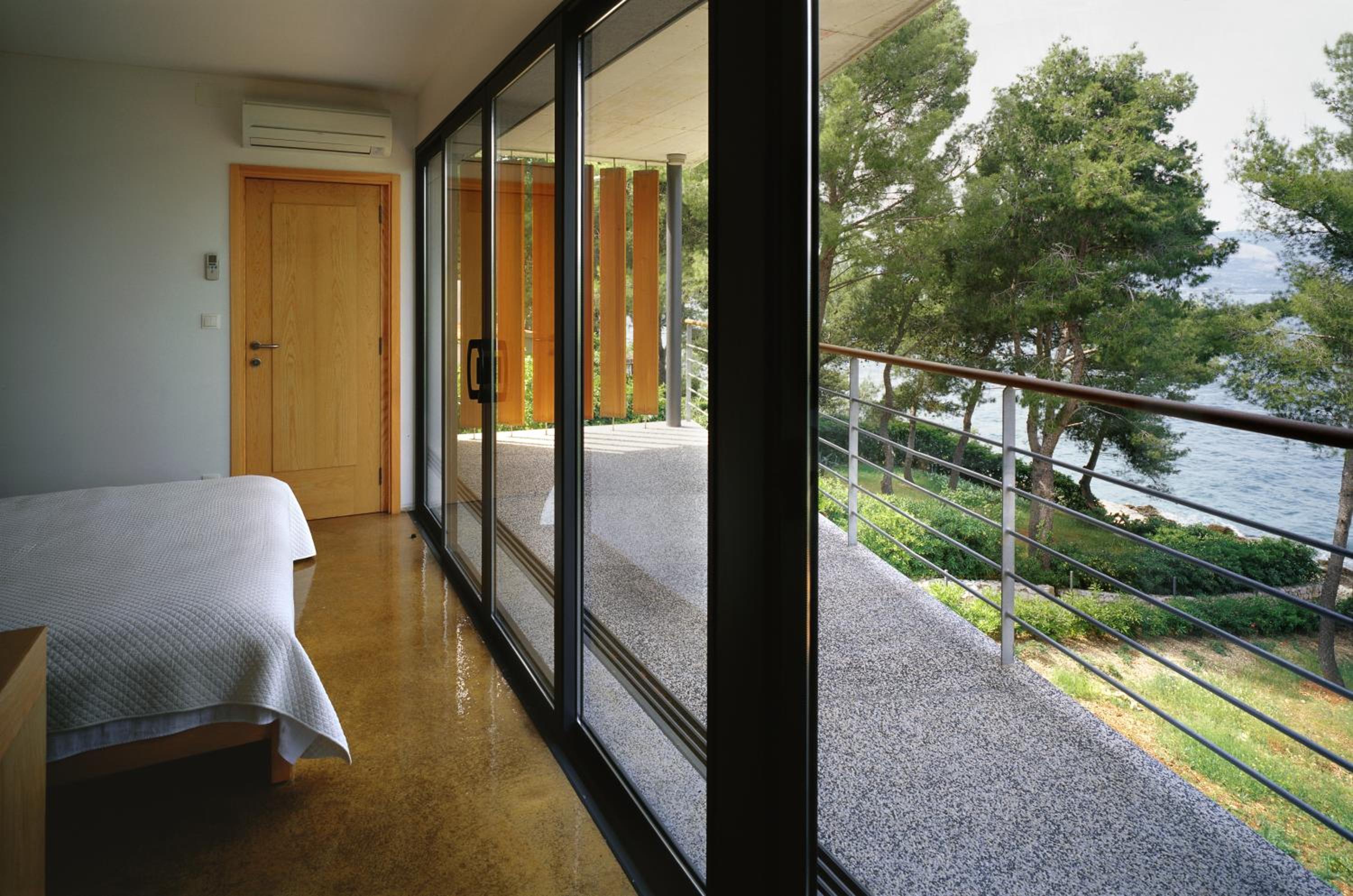 Inside/Outside