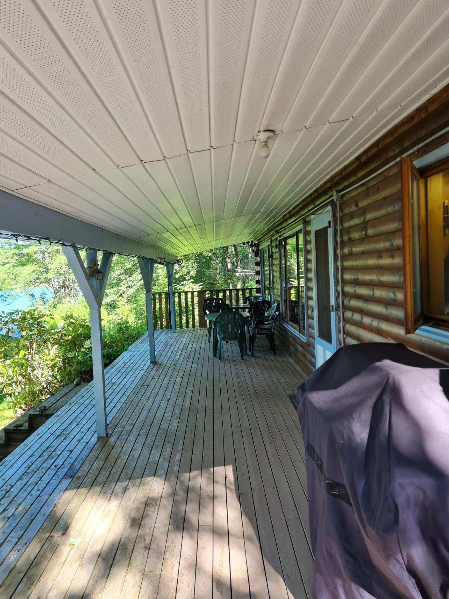 Sherbrooke Lake Cottage with Private Beach