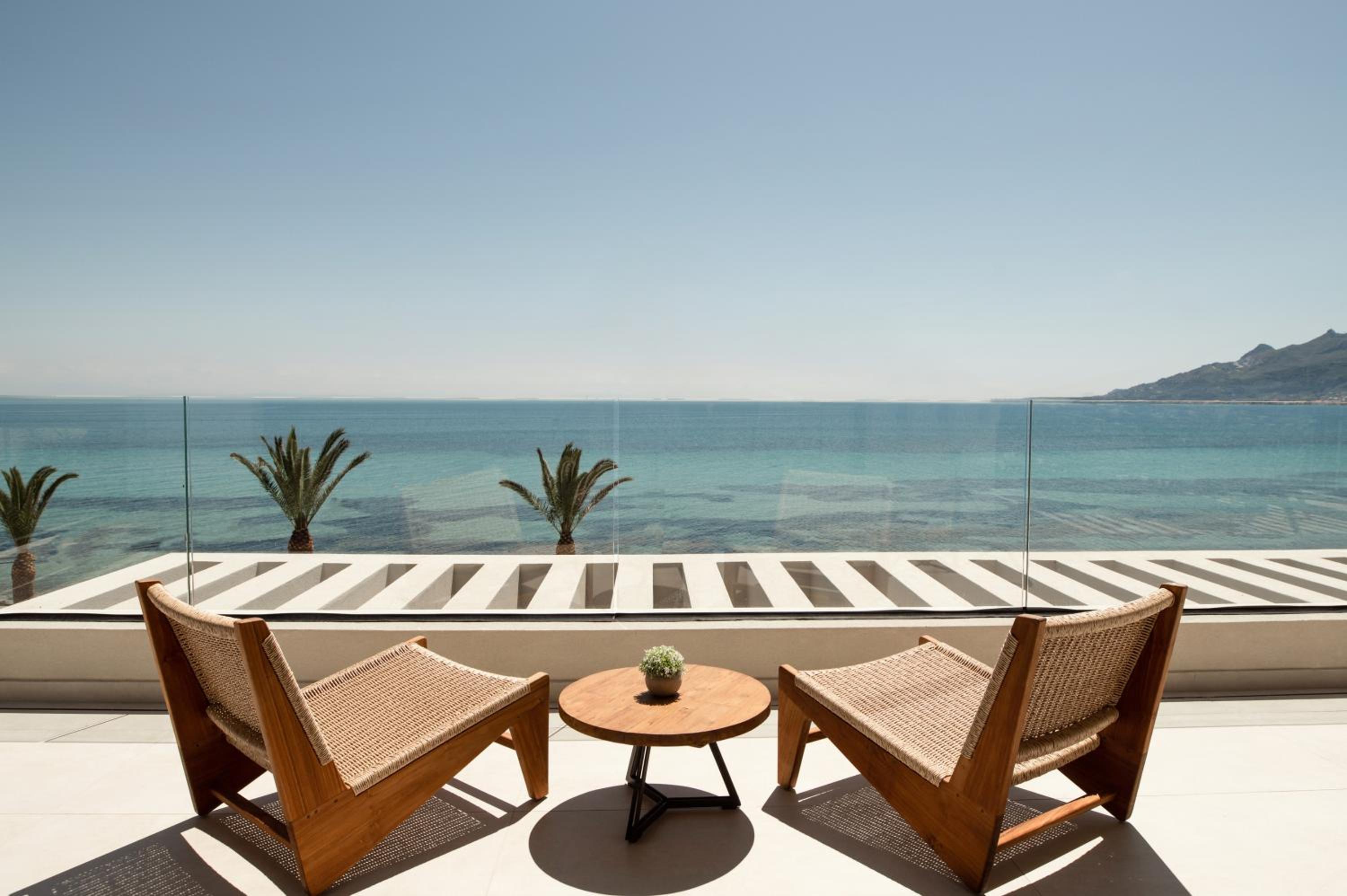 Nerea Deluxe SeaFront Villa, Iconic Infinity Pool, By ThinkVilla