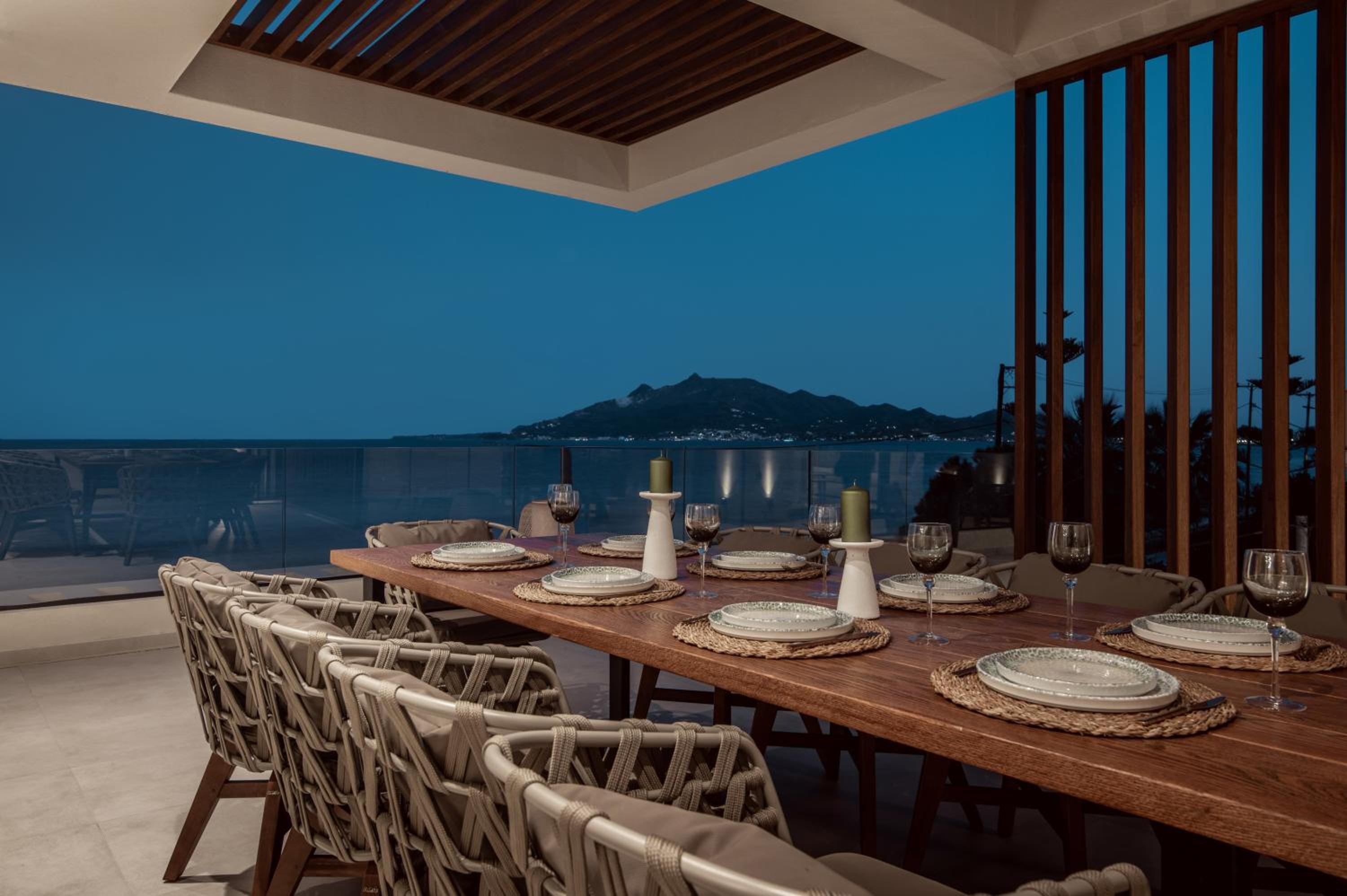 Nerea Deluxe SeaFront Villa, Iconic Infinity Pool, By ThinkVilla