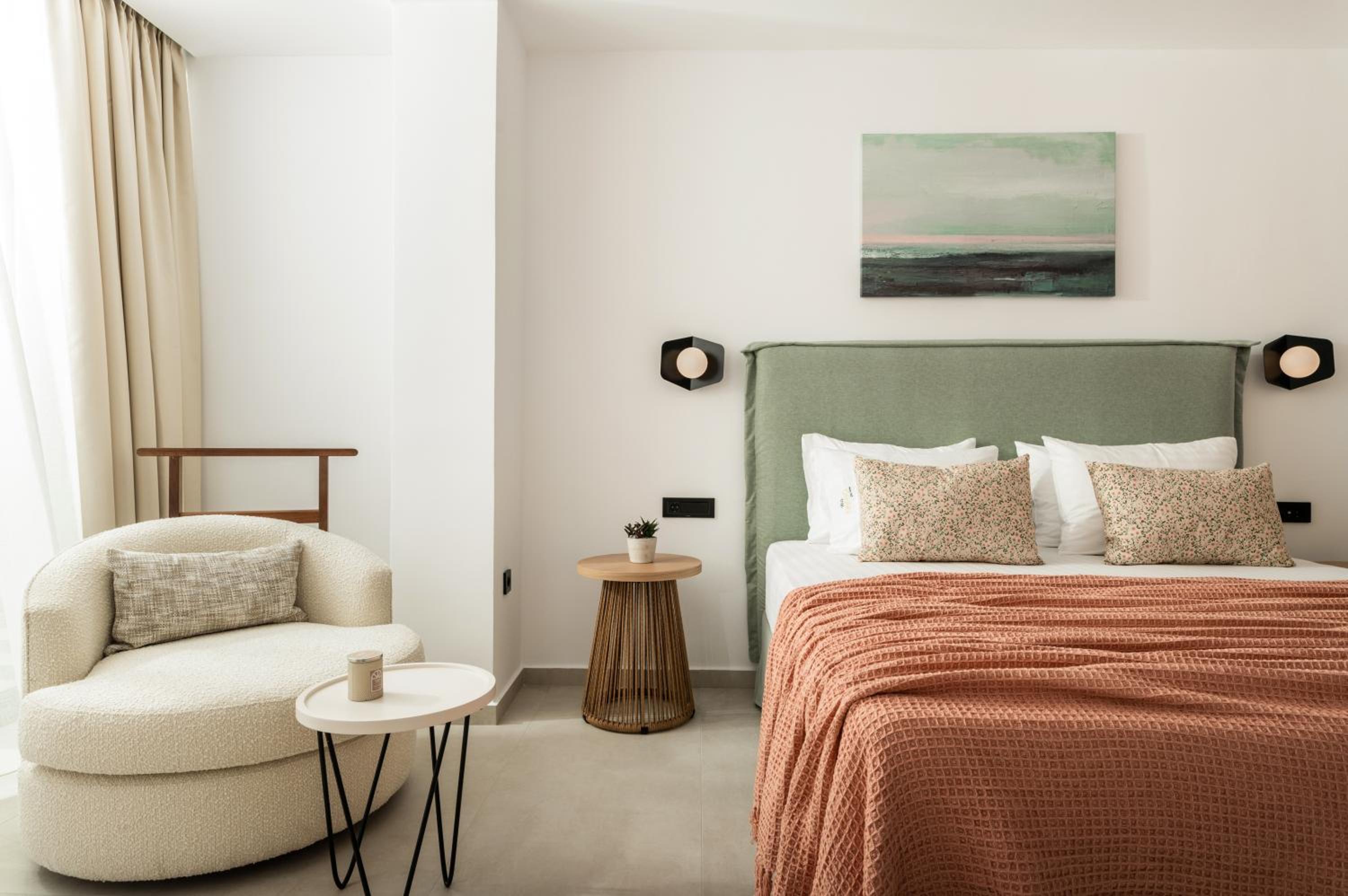 Nerea Deluxe SeaFront Villa, Iconic Infinity Pool, By ThinkVilla