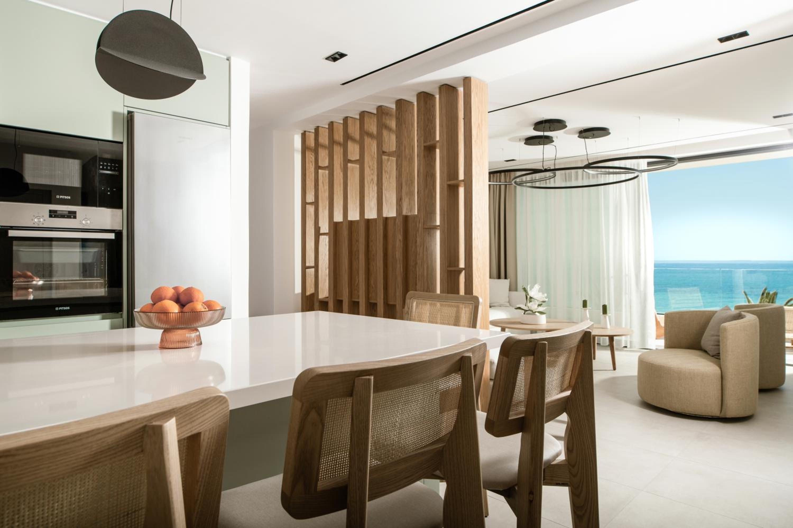 Nerea Deluxe SeaFront Villa, Iconic Infinity Pool, By ThinkVilla