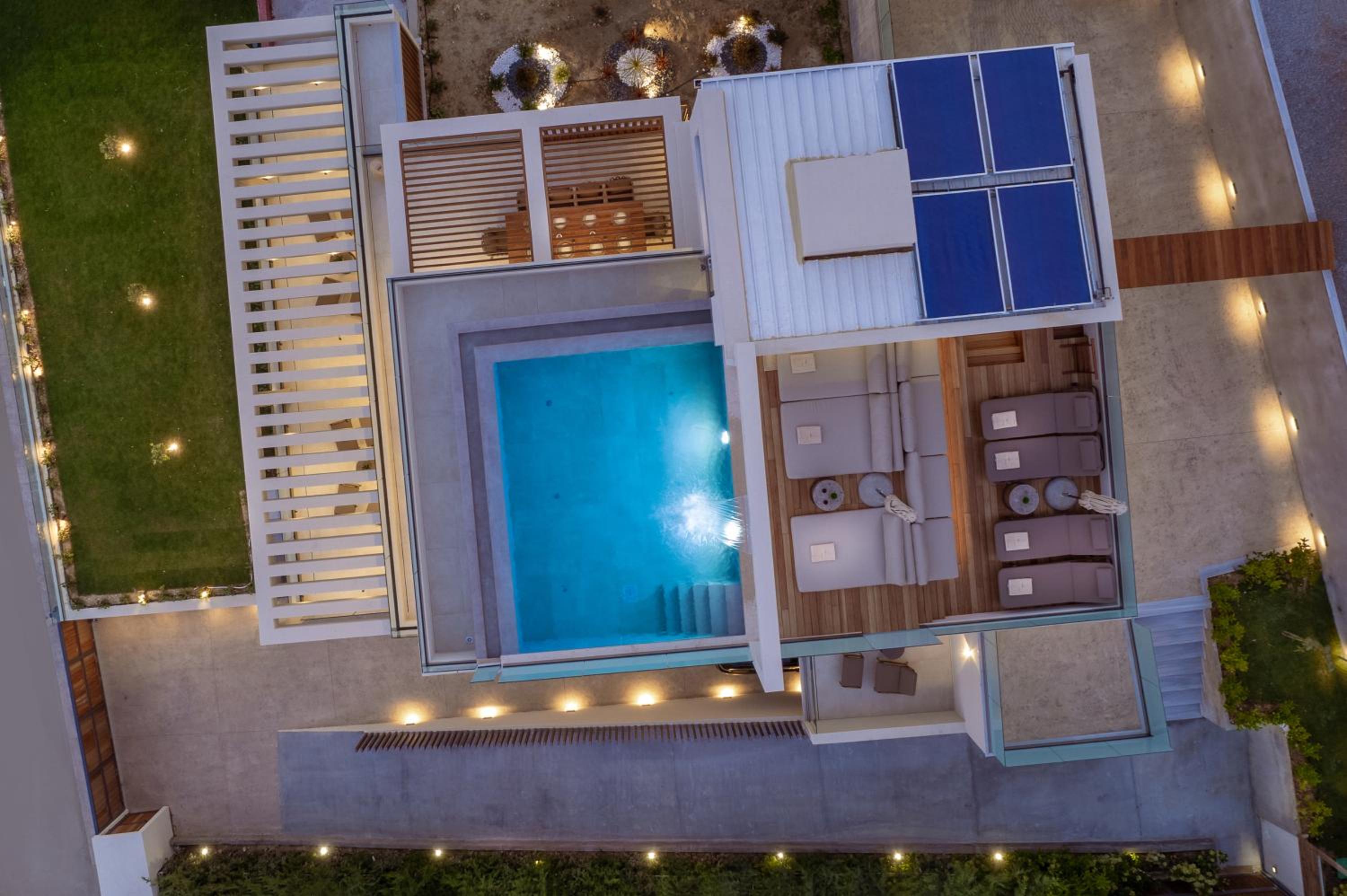 Nerea Deluxe SeaFront Villa, Iconic Infinity Pool, By ThinkVilla