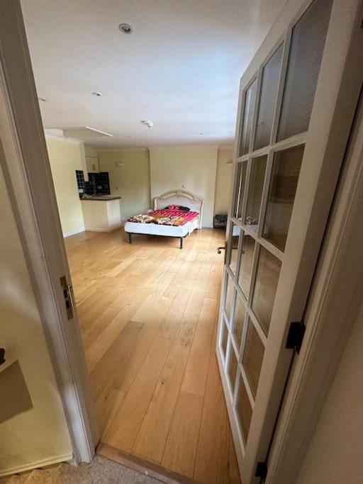 Maywoods Apartment