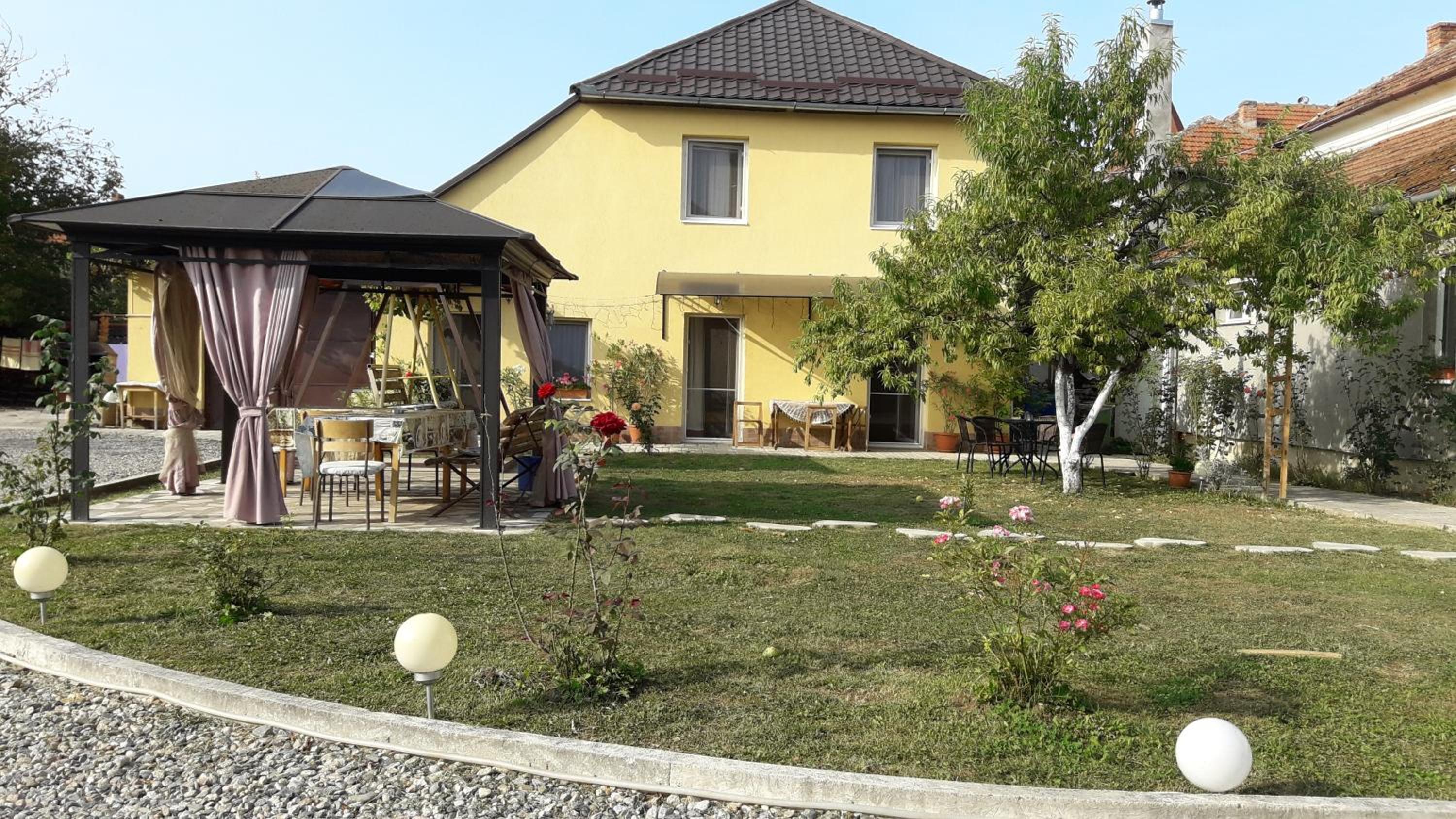 Casa Anca Hațeg view 3