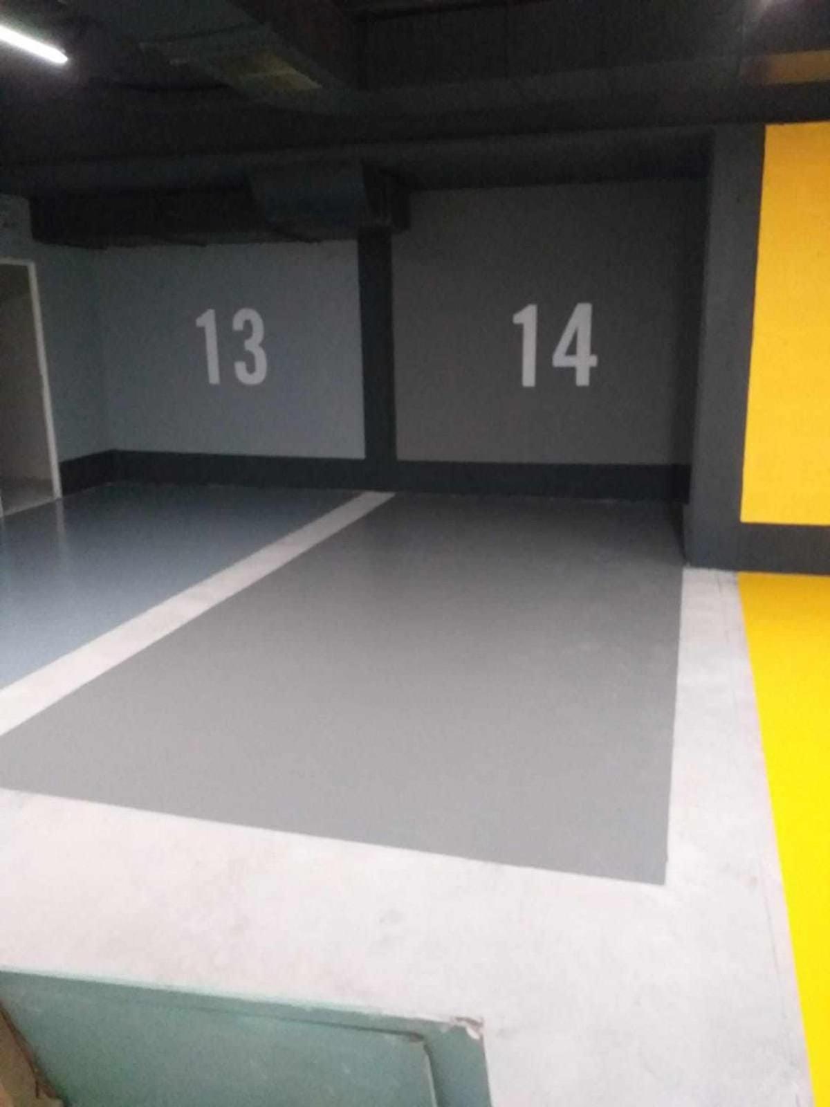 Aernus Marina - Piscina, parking y terraza