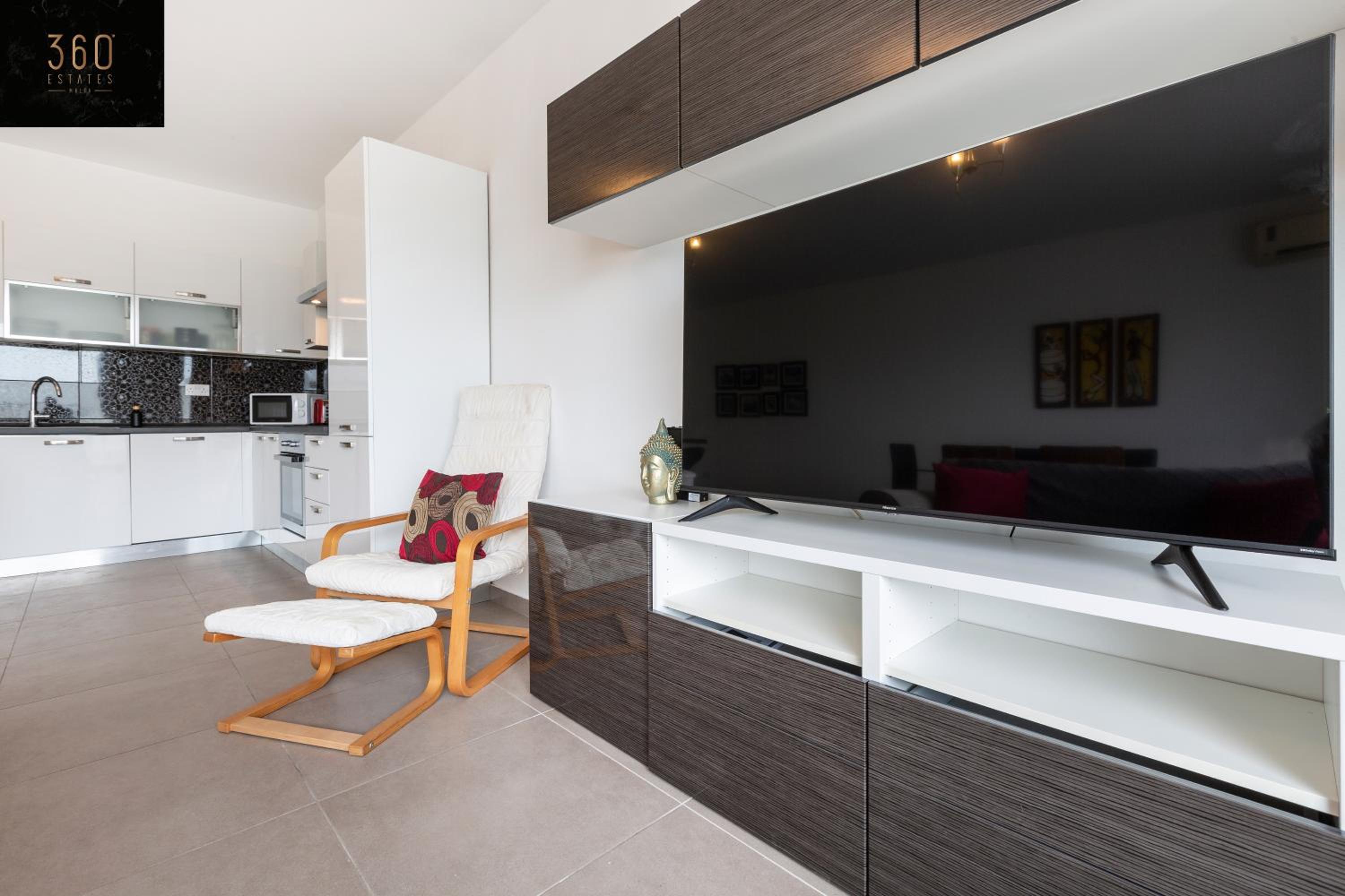 A charming, relaxing 2BR Home in St Julians w/WIFI by 360 Estates photo 2
