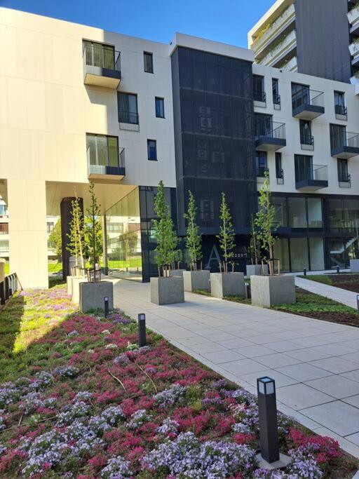 Luxury apartment in building K55 with free garage