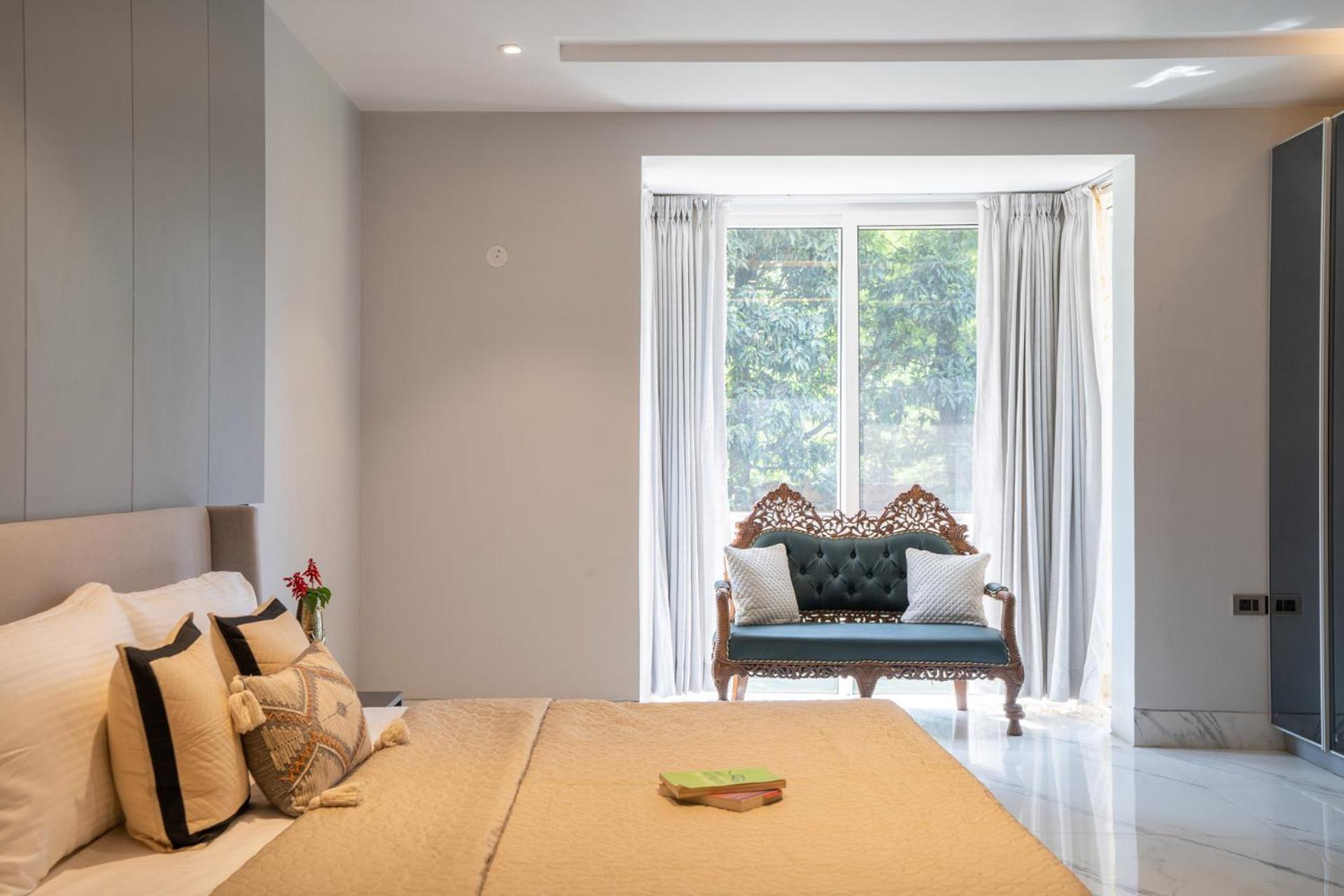 StayVista at Estate 10 by GTV Estate Luxury Private Pool Villa in Delhi view 3