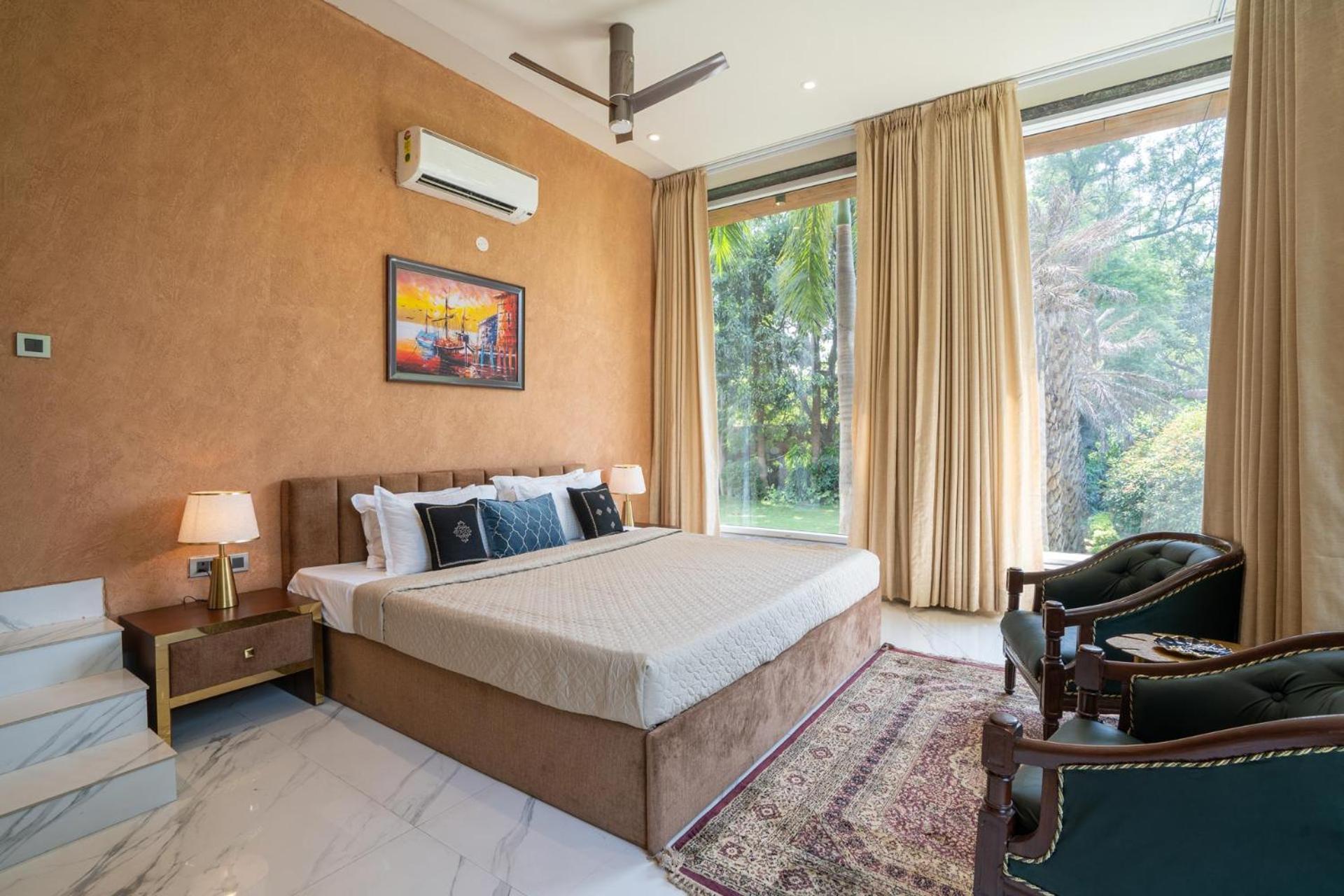StayVista at Estate 10 by GTV Estate Luxury Private Pool Villa in Delhi view 5