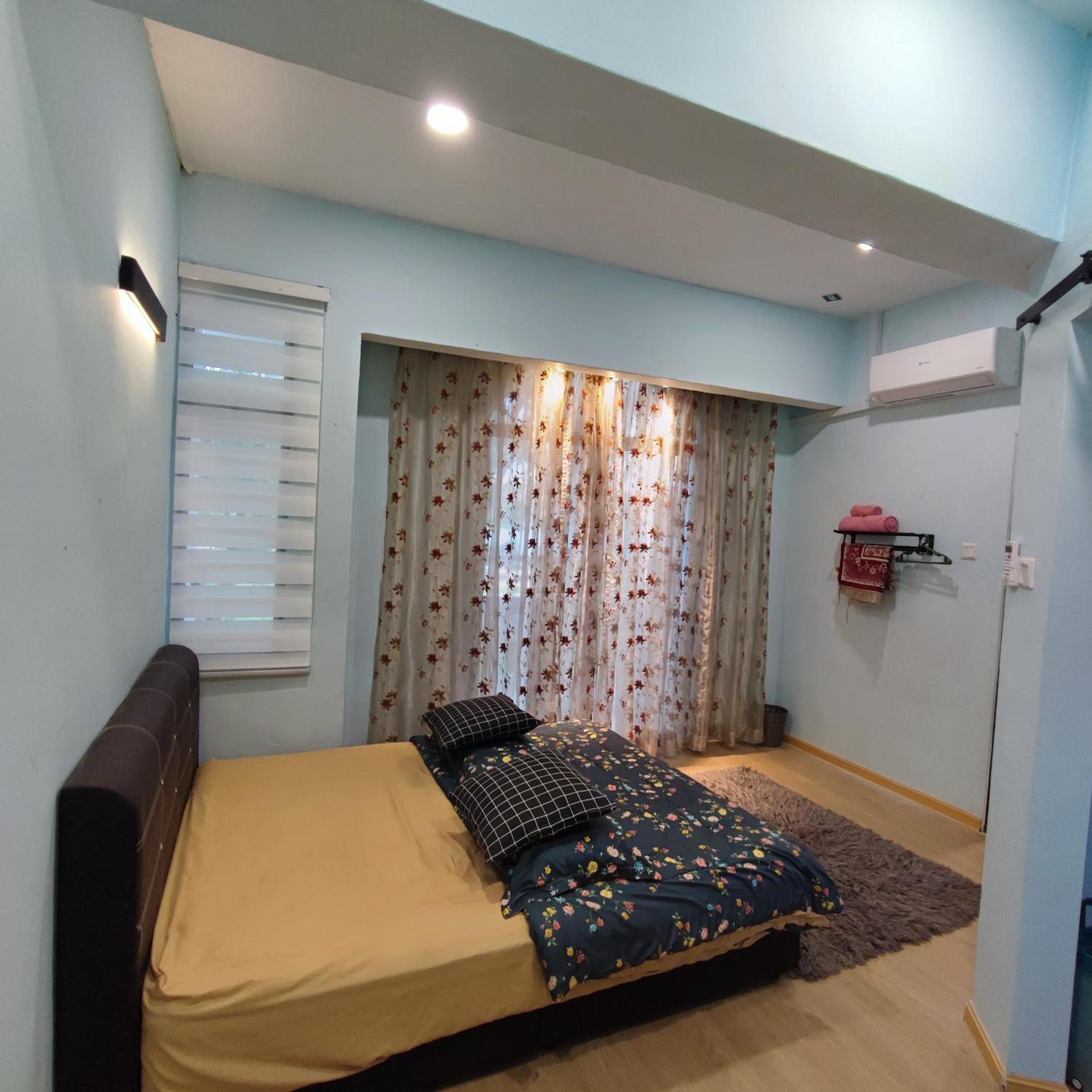 Homestay Wee Inn JB INDOOR POOL