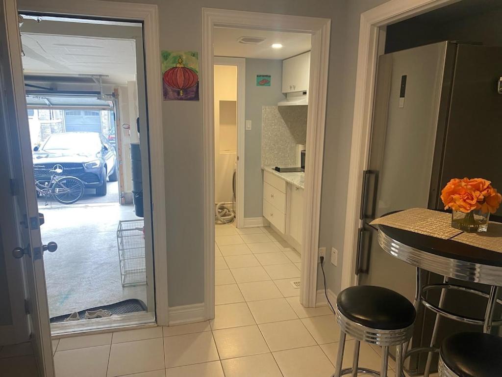 2 bedroom with 2 ensuites Unit in Richmond Hill
