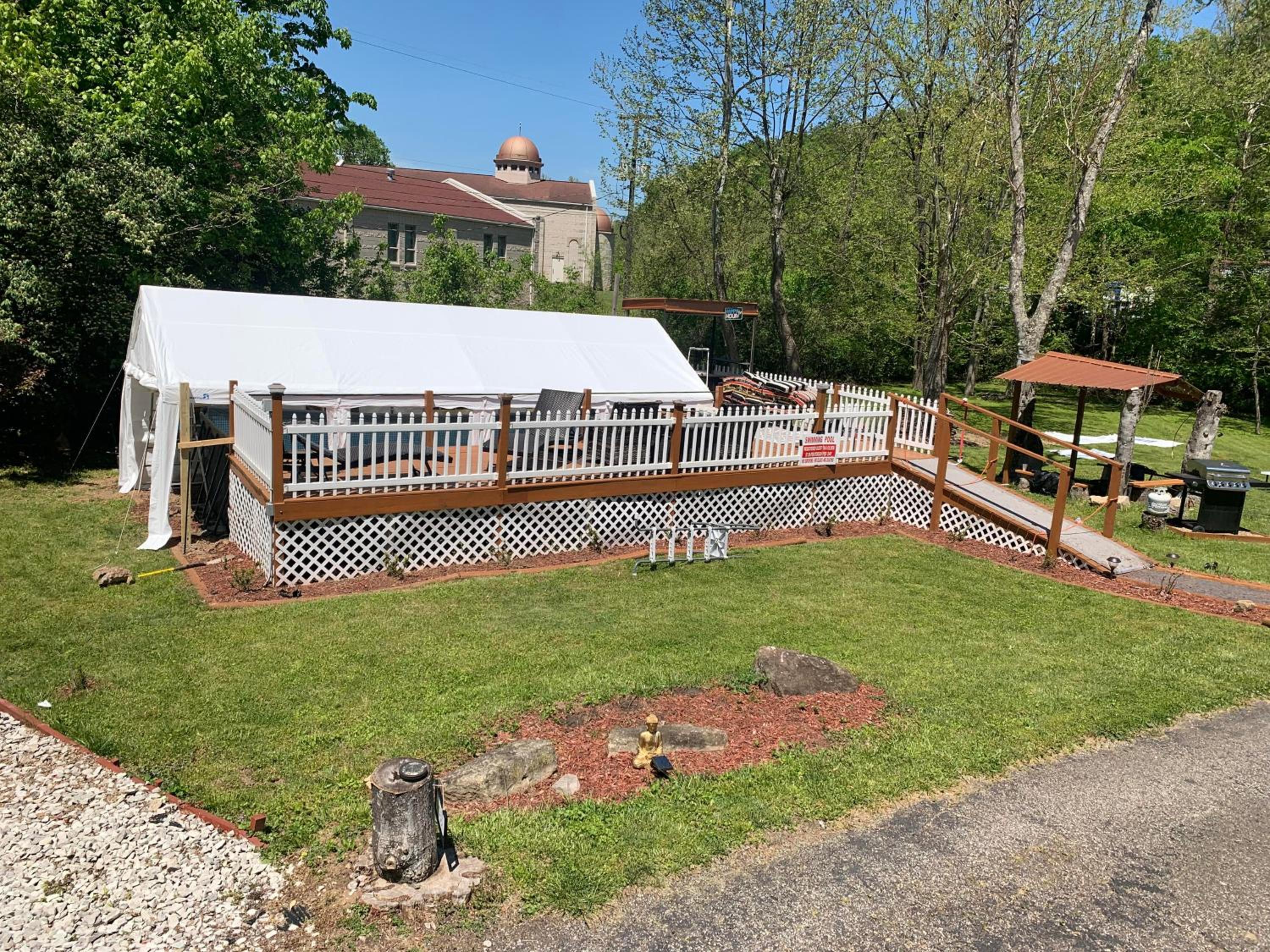 Huntington Vacations - Log Cabin in the Field - Property Image 19