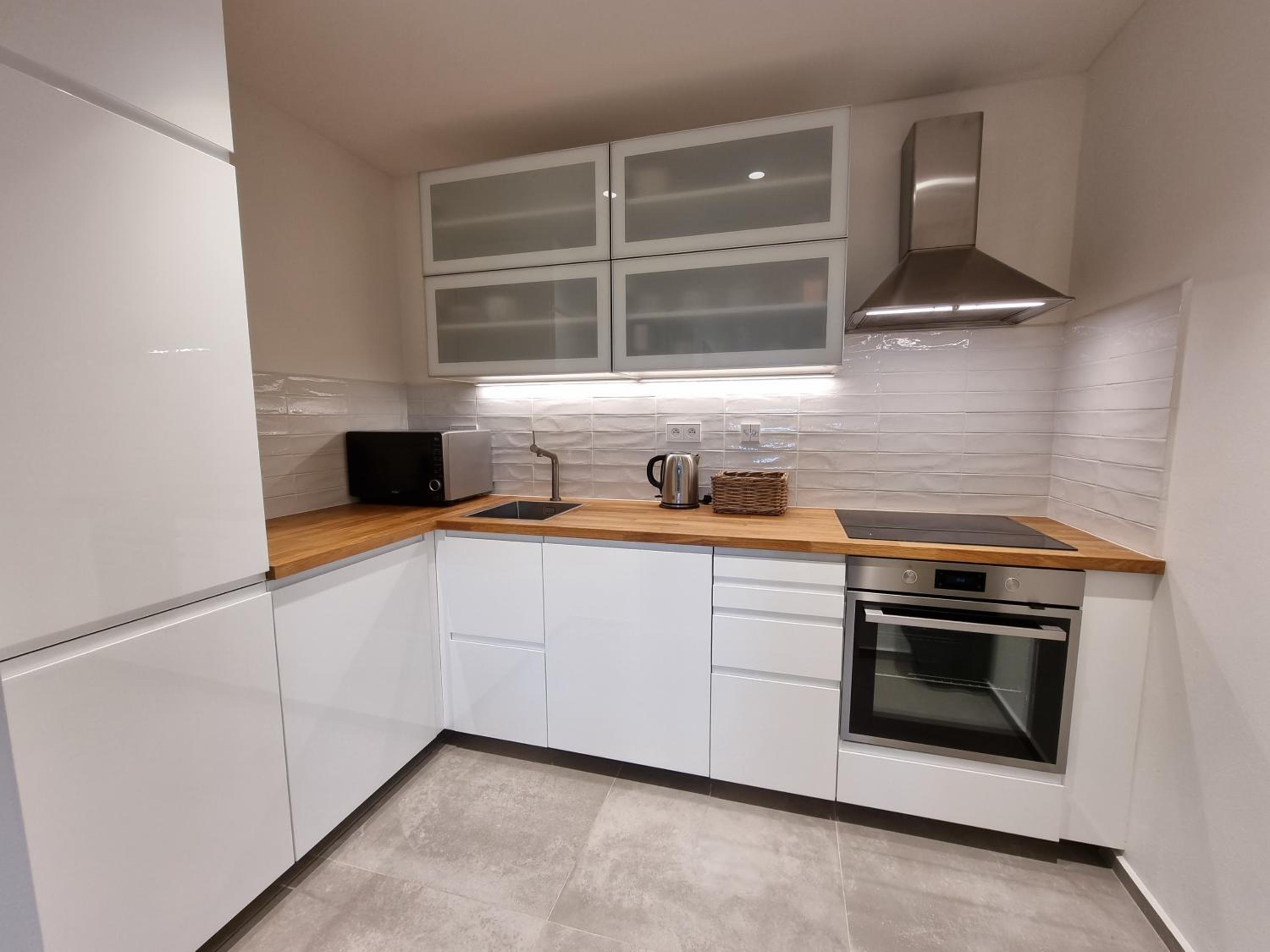 Quiet 1-bedroom in a basement of new villa