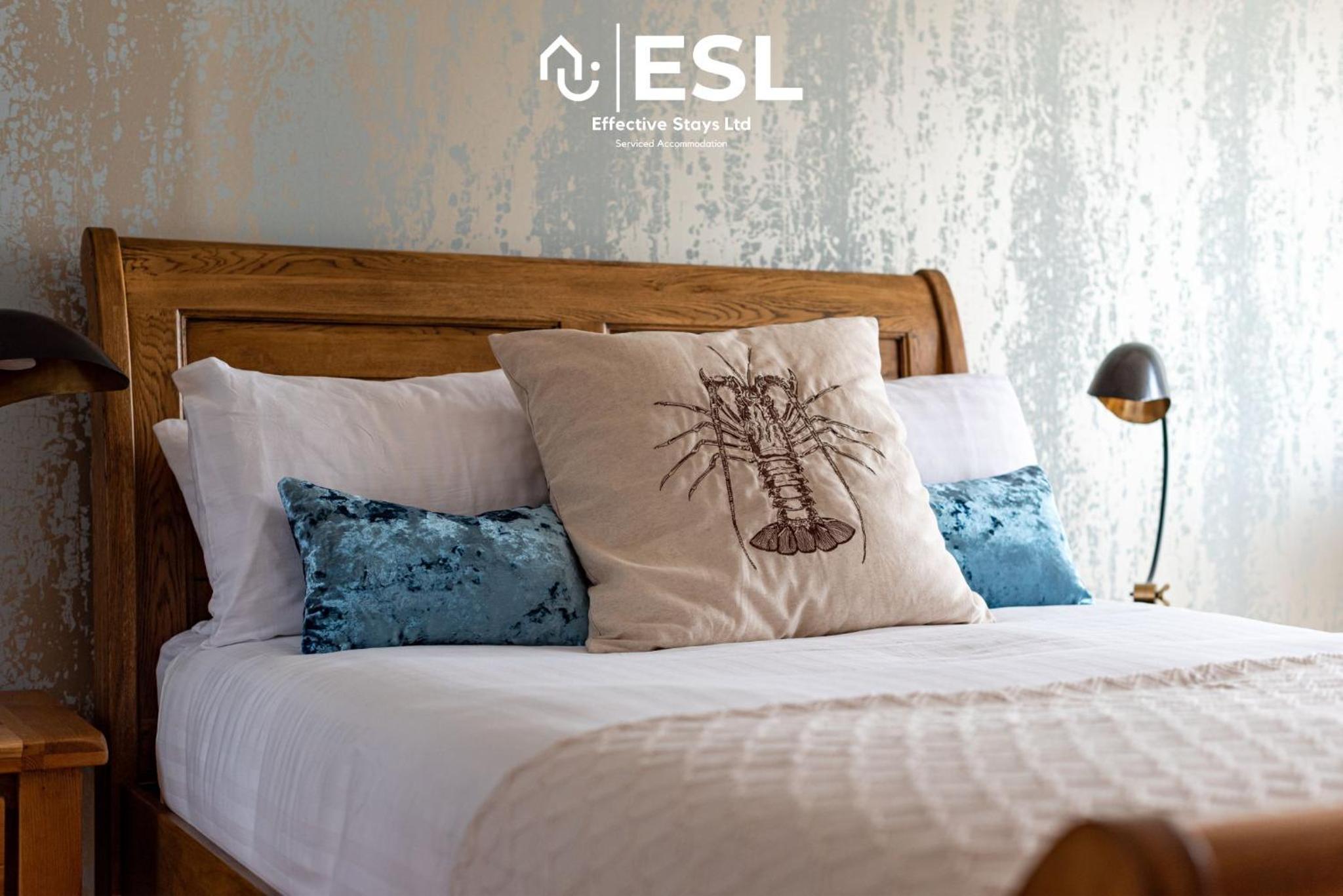 4 En Suite Bedroom Home Overlooking New Quay Sea view 2