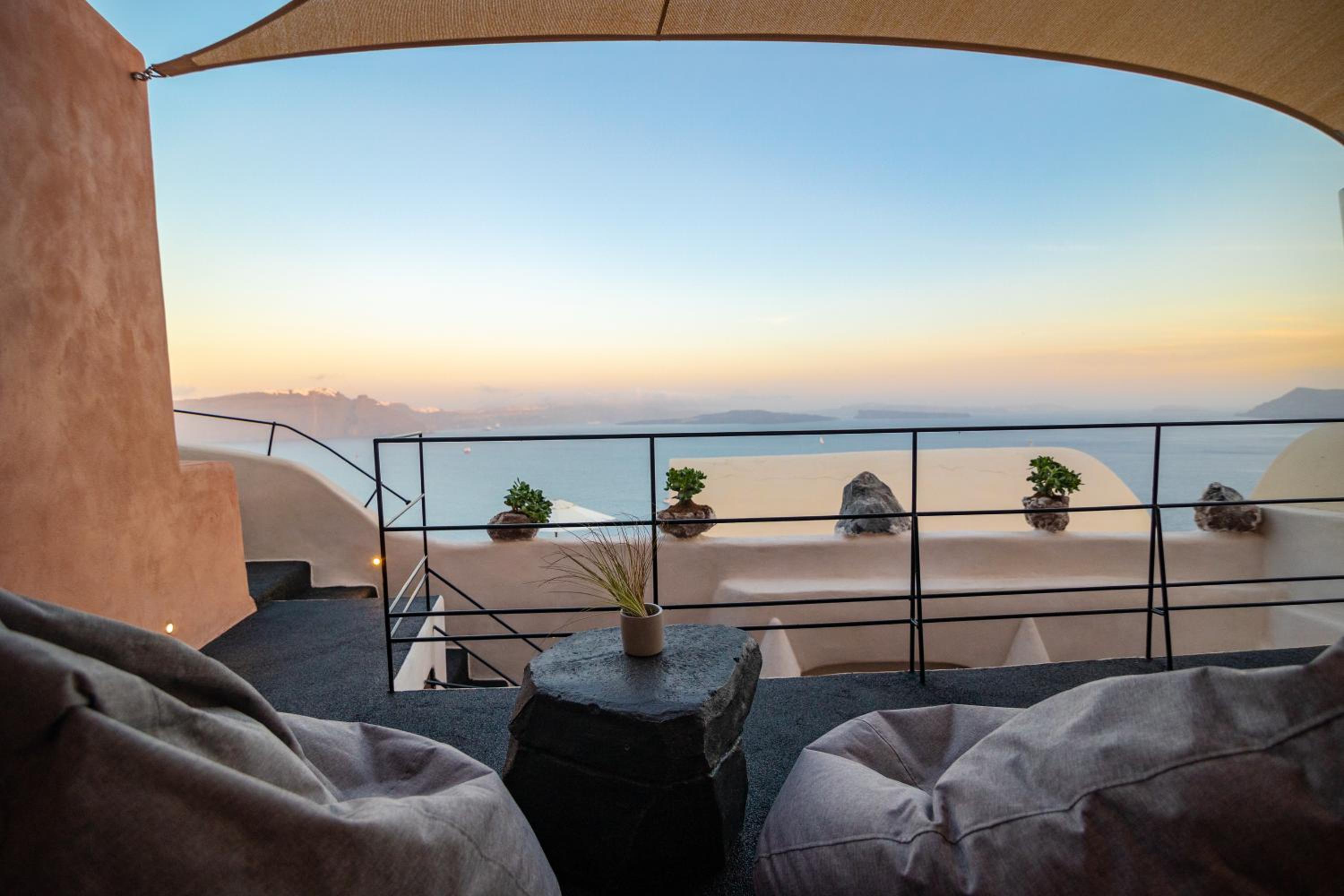 One of One Suites Oia photo 3