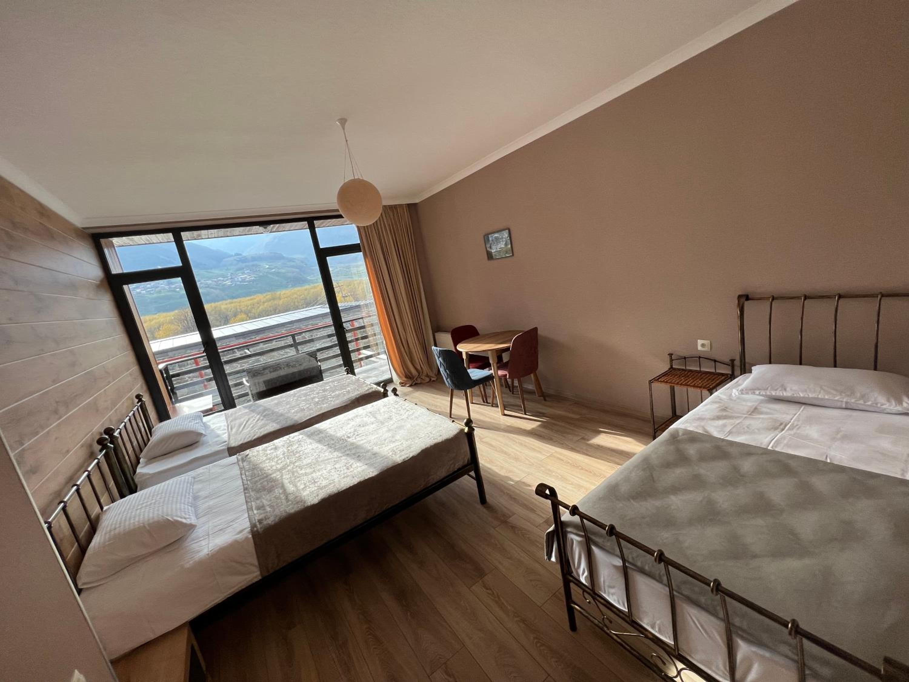 Old District View Hotel kazbegi
