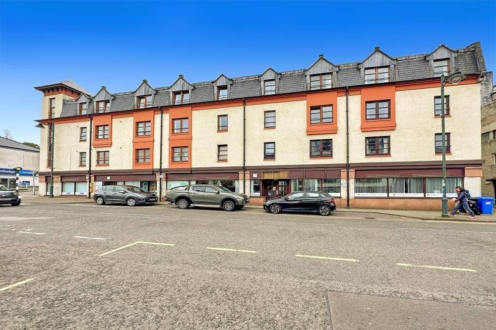 Waverley Court