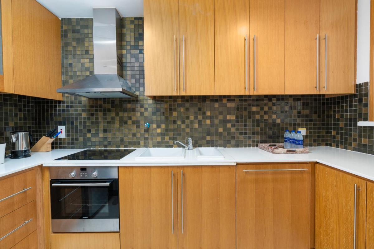 Vacay Lettings - 1 Bed at Iris Blue, Dubai Marina