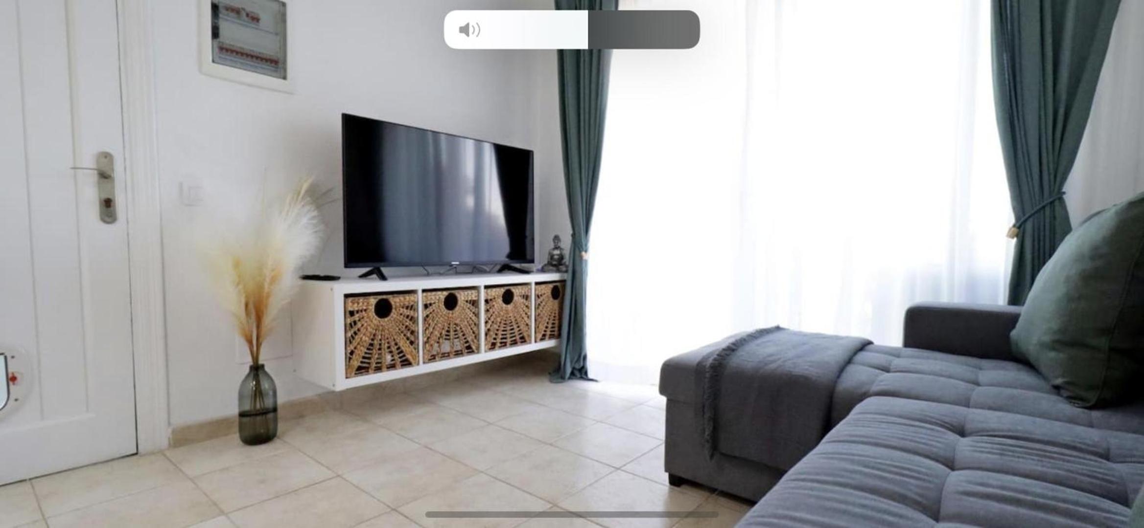 Stunning Refurbished 1 bedroom apartment