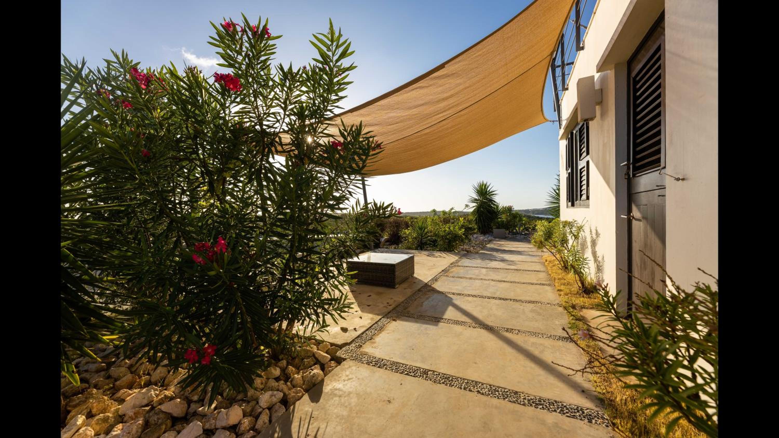 Sasha Apartment - panoramic view with pool