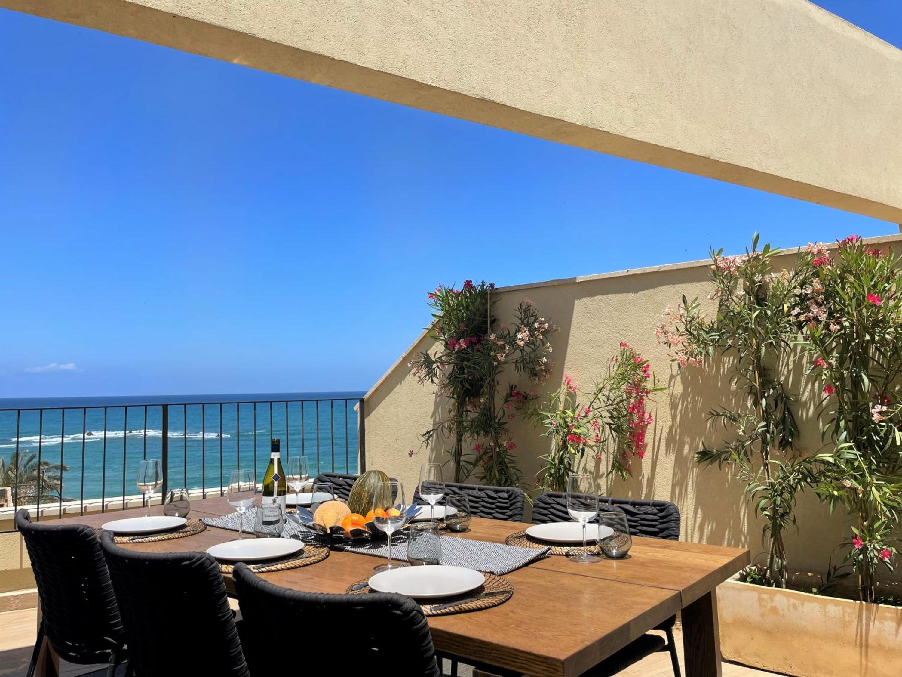 Jaffa- Seafront penthouse with terrace & elevator view 2