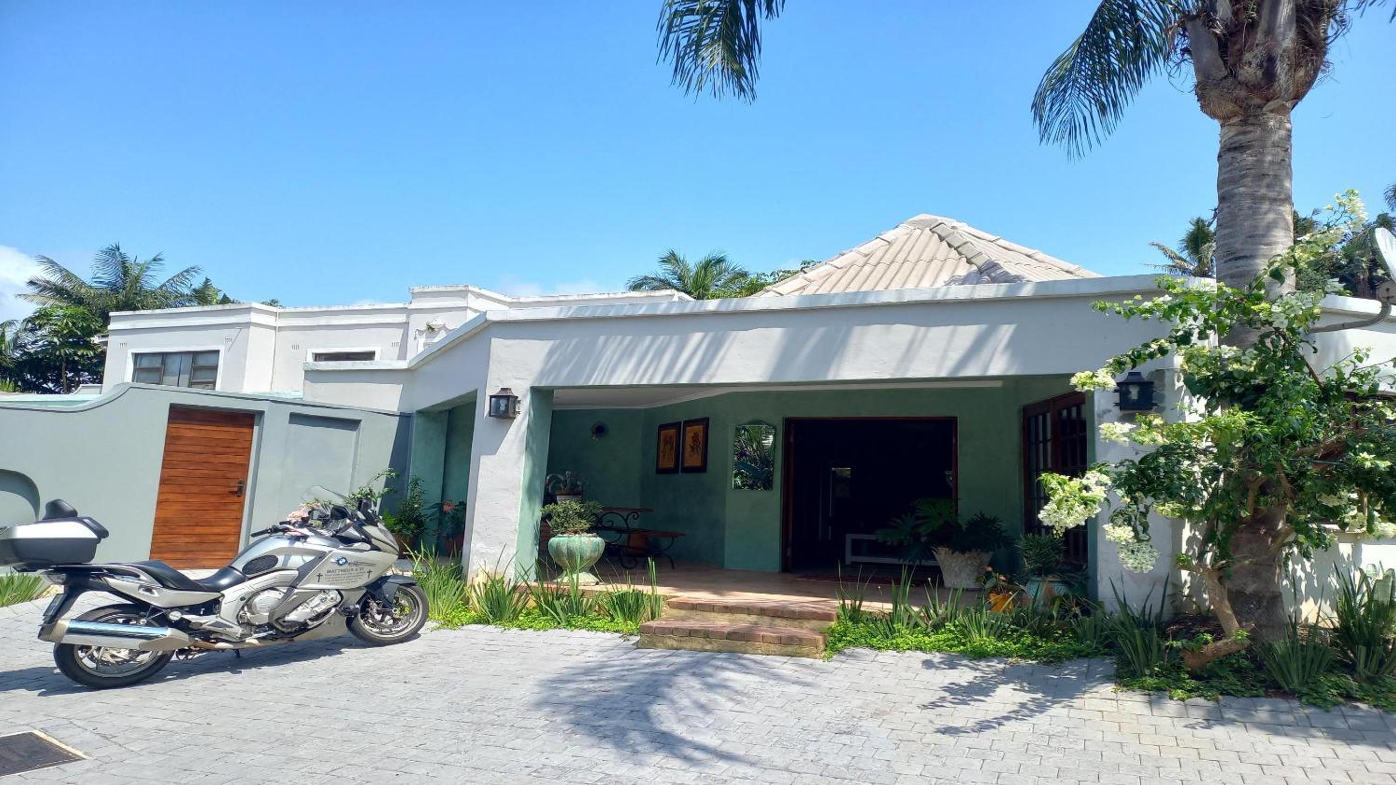 Villa Roc Guesthouse - Pet Friendly